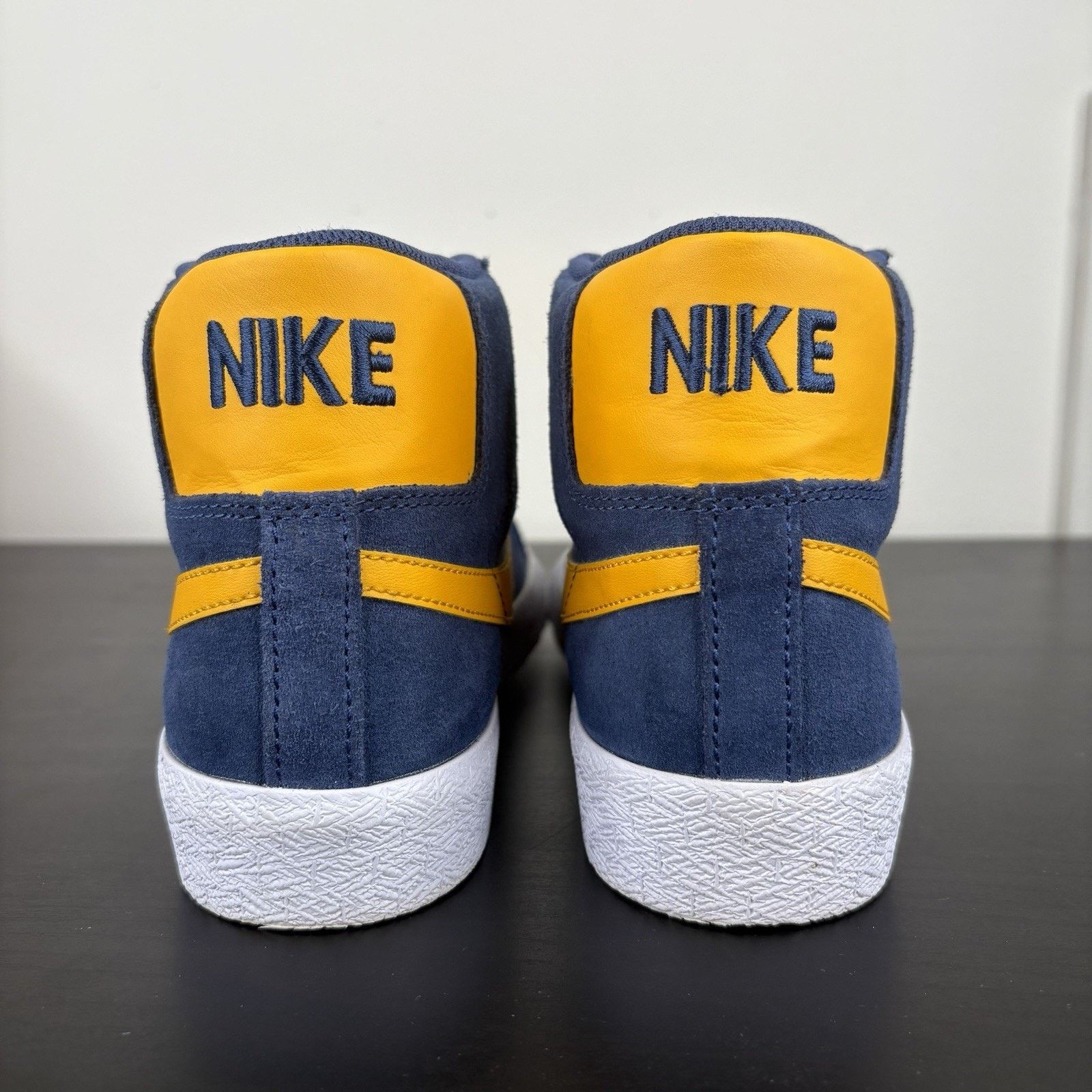Nike Size 6.5 - Nike Zoom Blazer SB Mid Michigan Size US 6.5 / EU 39-40 - 5 Thumbnail