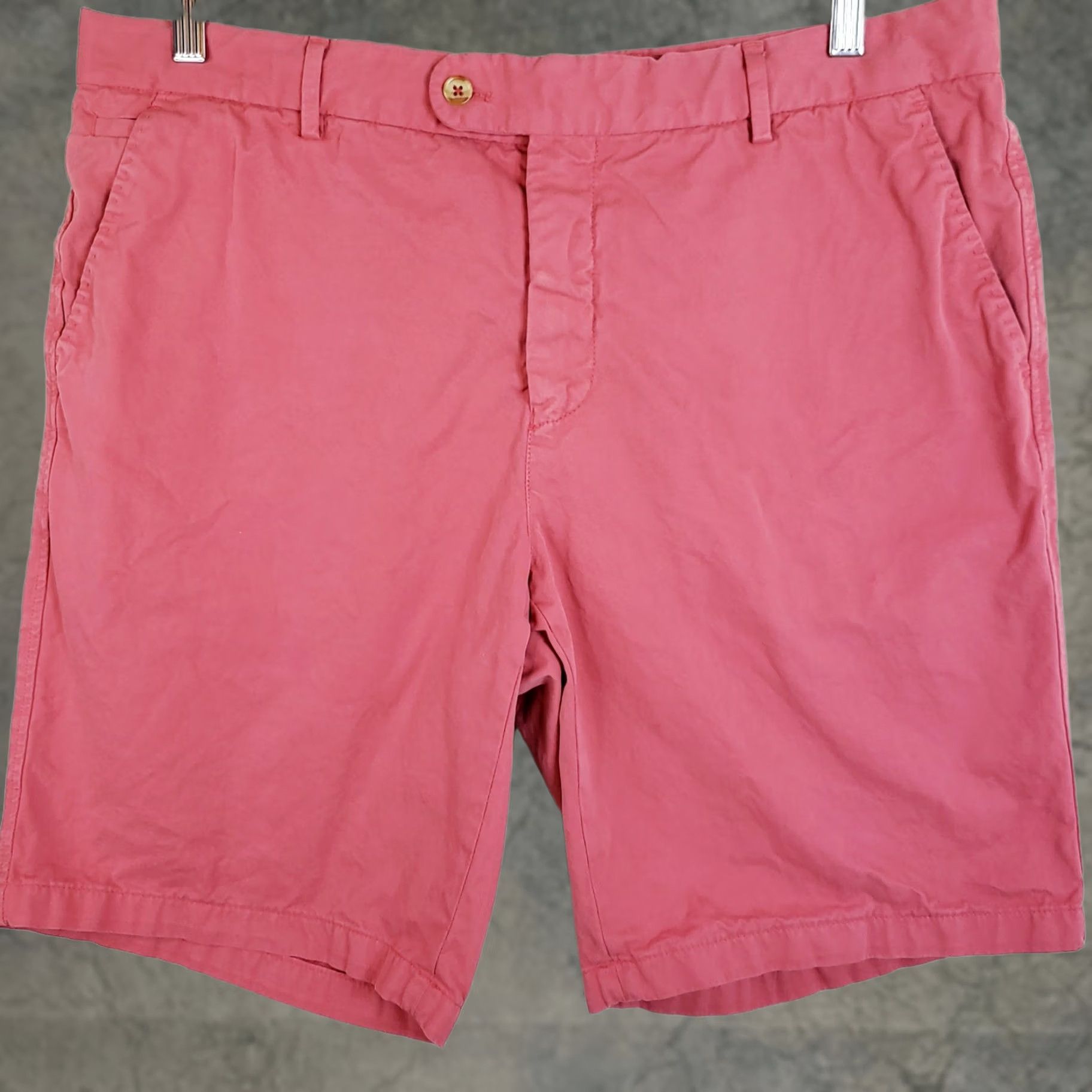 J.McLaughlin J. McLaughlin Shorts Mens 36 Nantucket Red Pink Golf Beach Resort Chino Flat Front Zip Pockets Classic Regular Cotton 10 In Inseam Size US 36 / EU 52 - 1 Thumbnail
