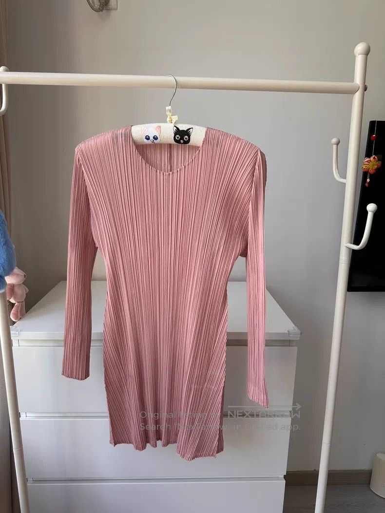 Issey Miyake Issey Miyake Pleated Long T-Shirt Pink Size L / US 10 / IT 46 - 1 Thumbnail