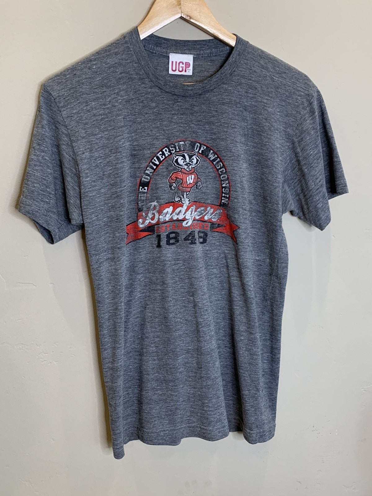 Vintage *RARE* Vintage Wisconsin Badgers Single Stitch T-Shirt Size US S / EU 44-46 / 1 - 1 Thumbnail