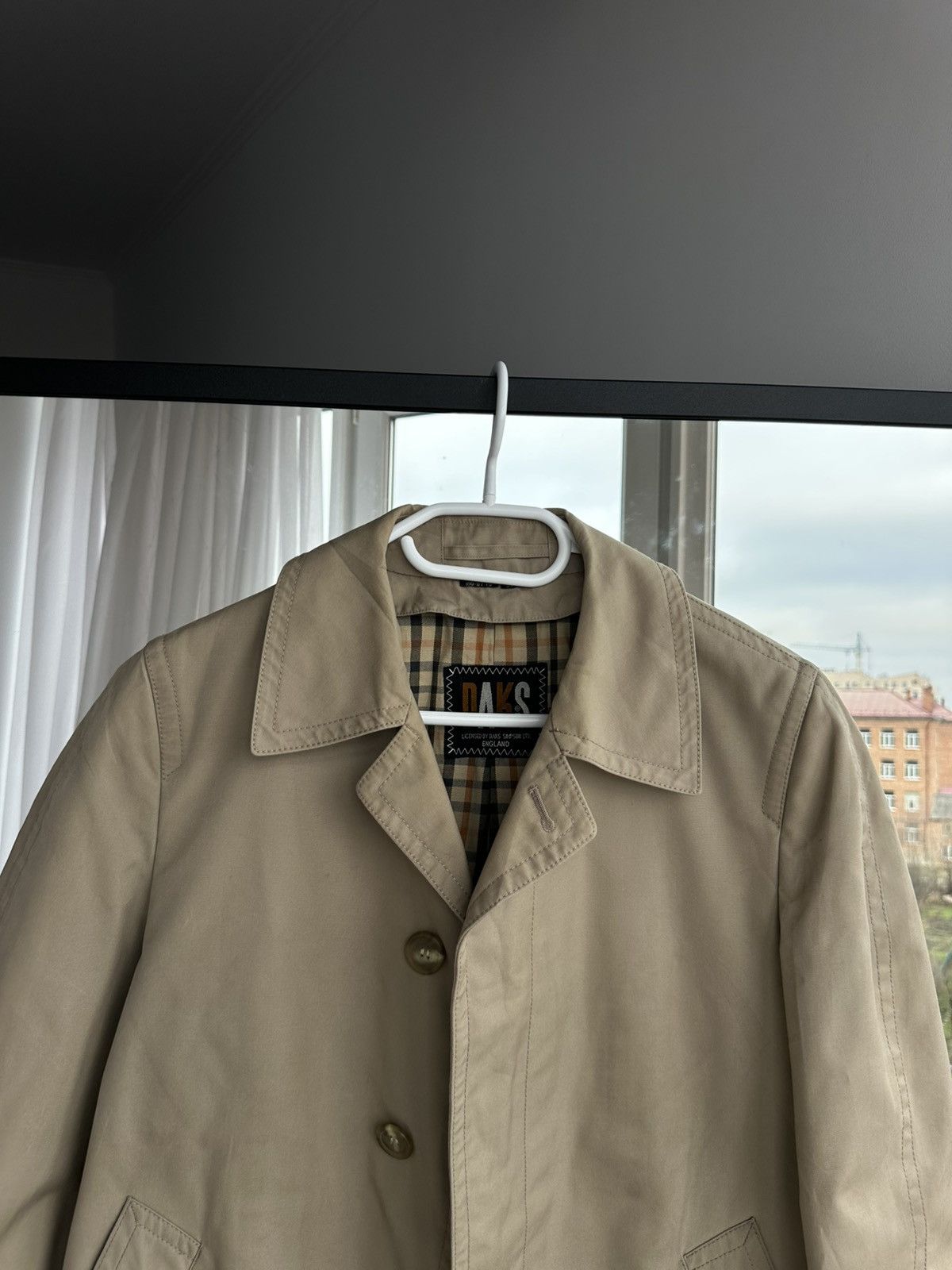 DAKS Vintage DAKS Beige Trench Coat with Check LiningJapan Market Size US M / EU 48-50 / 2 - 3 Thumbnail
