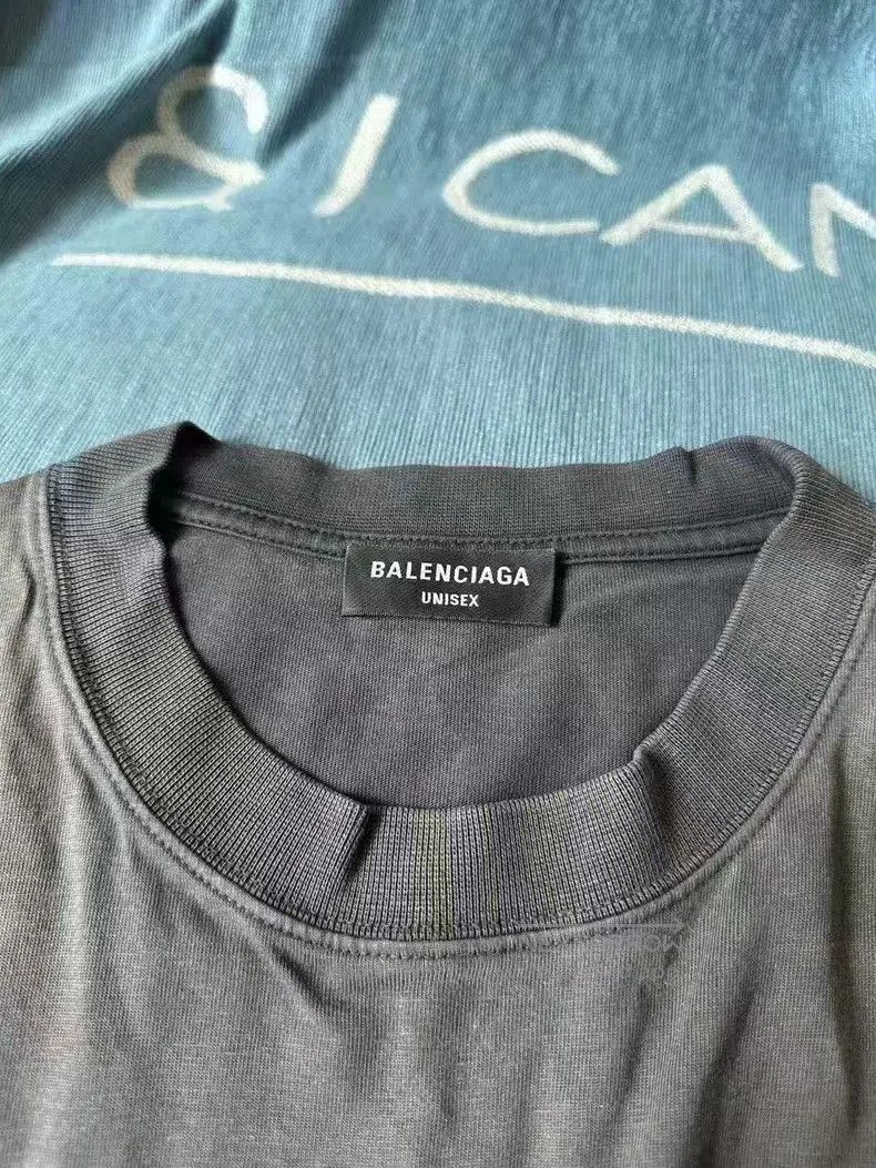 Balenciaga Balenciaga Bat Short Sleeve T-shirt. Size US XS / EU 42 / 0 - 3 Thumbnail