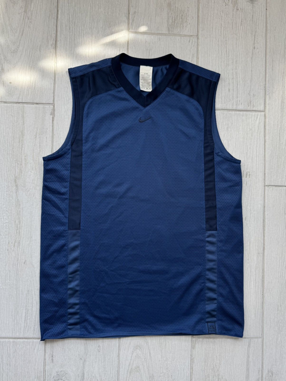 Nike Vintage Y2K Nike Reversible Center Swoosh Basketball Jersey Size US S / EU 44-46 / 1 - 2 Thumbnail