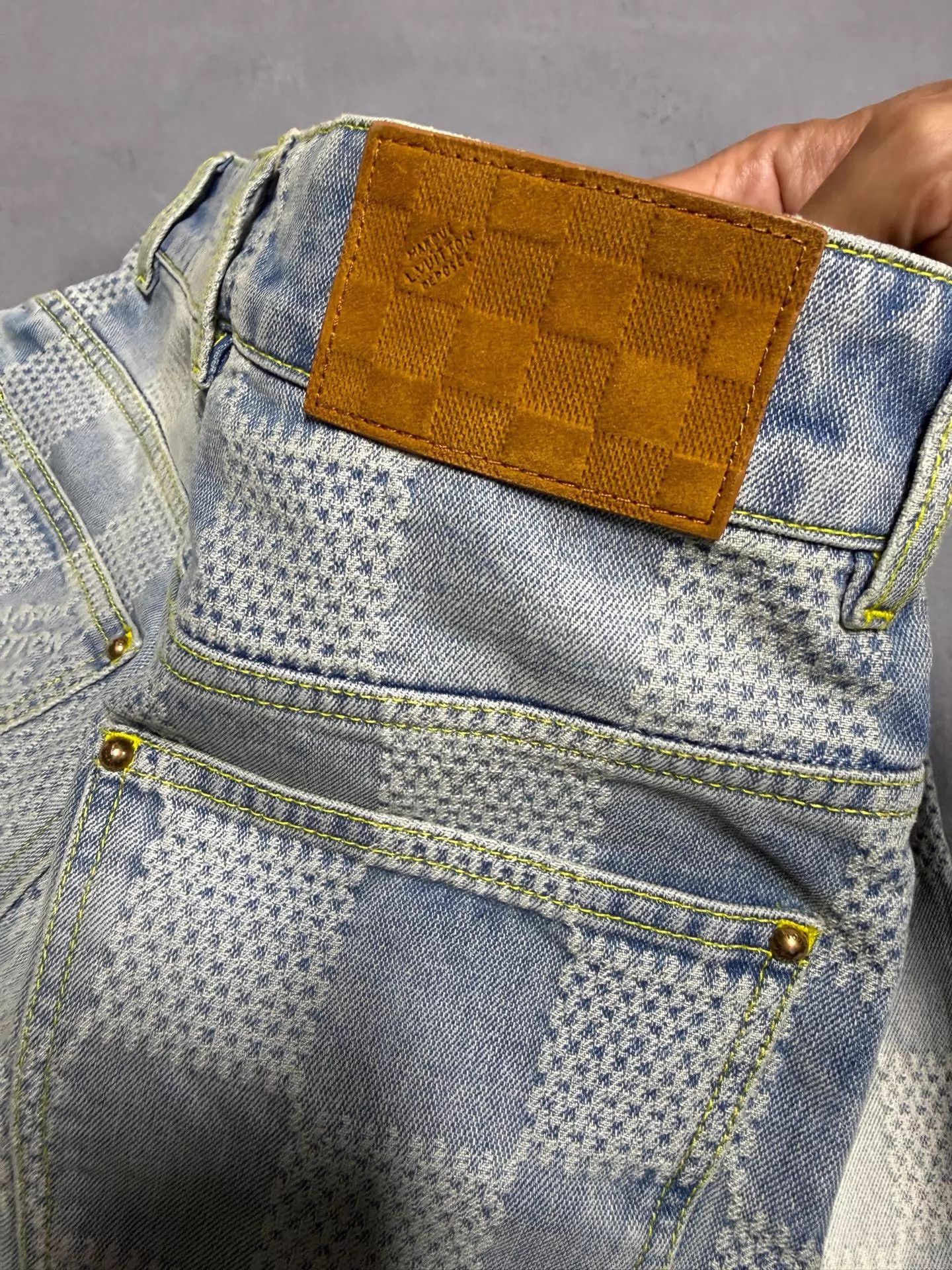 Louis Vuitton LV x Pharrell SS25 White Blue Damier Denim Pants 26 Size 26" / US 2 / IT 38 - 3 Thumbnail
