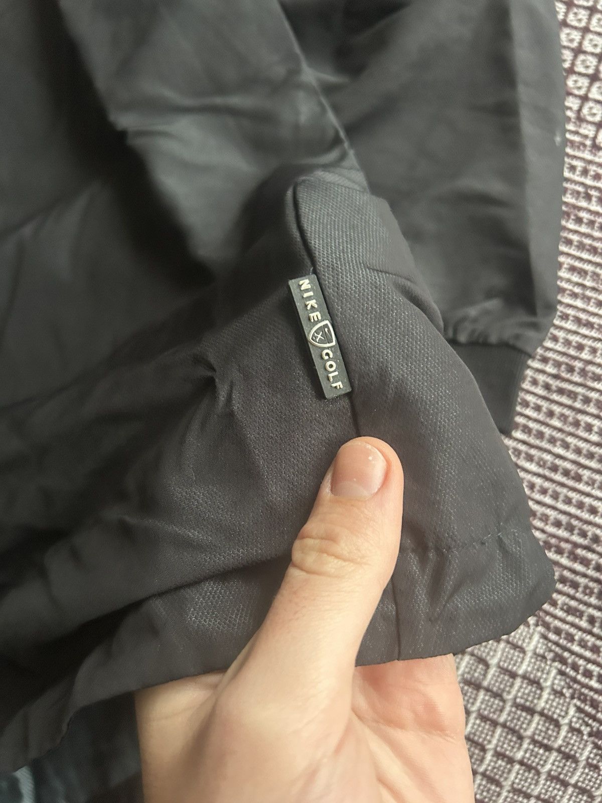 Nike Vintage Nike Golf Sportswear Black Windbreaker Jacket Size L Size US L / EU 52-54 / 3 - 3 Thumbnail