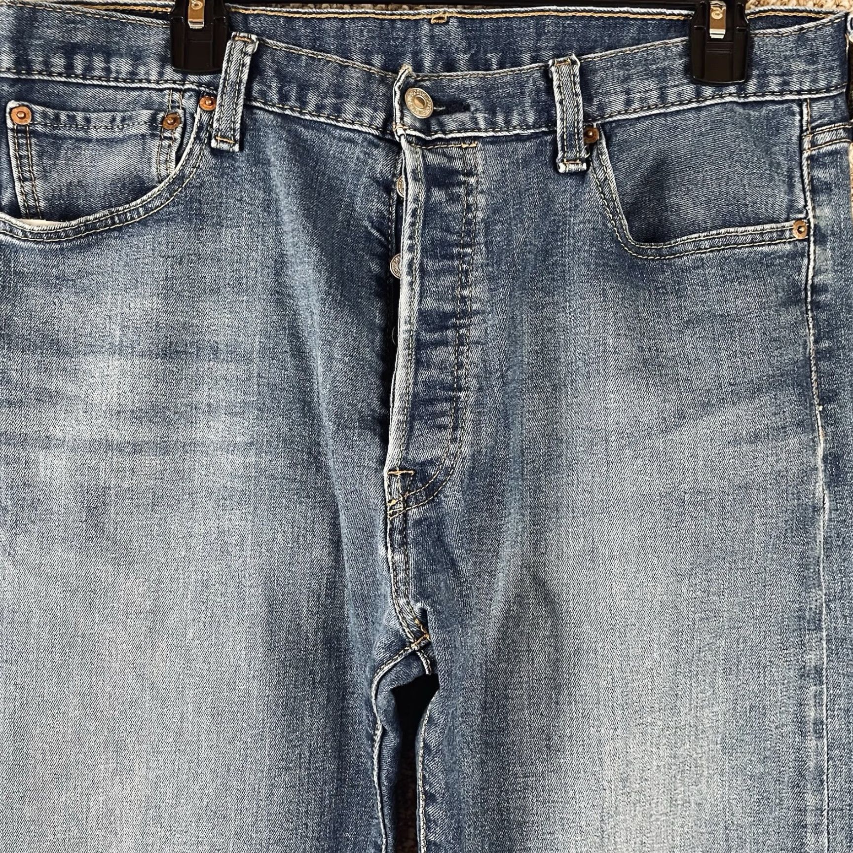 Levi's Levi's 501 Jeans Men's 36x30 Straight Button Fly Denim Blue Cotton Regular Cowboy USA 29in Inseam Mens Size US 36 / EU 52 - 4 Thumbnail