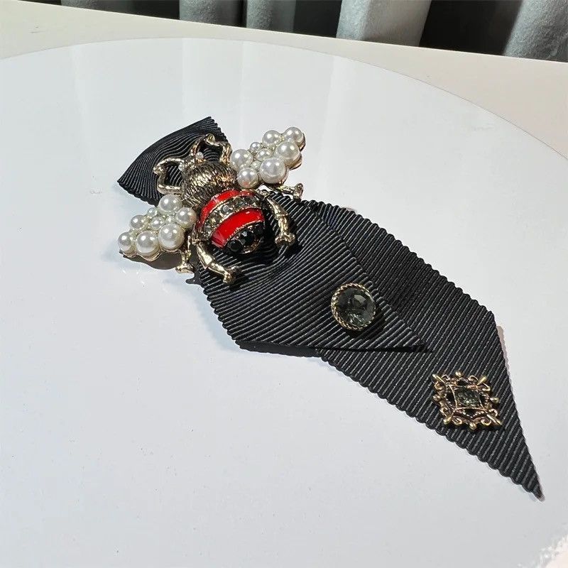 Japanese Brand × Leather British Style Rhinestone Pearl Bee Tie Fabric Bowties Size ONE SIZE - 4 Thumbnail