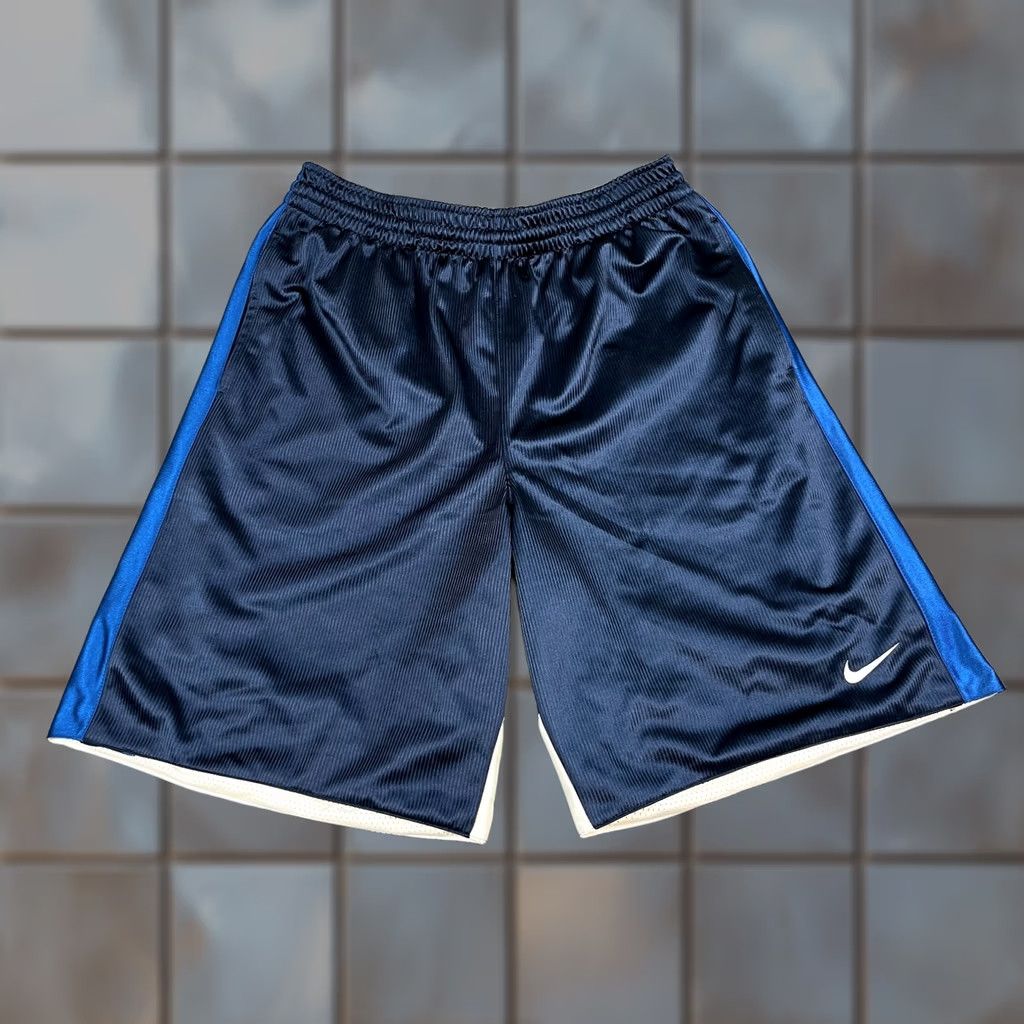 Nike VINTAGE Nike Mens Sweat Shorts L Blue 00s Y2K Sweat Shorts Nike Mens L Blue 00s Y2K Size US 33 - 1 Thumbnail