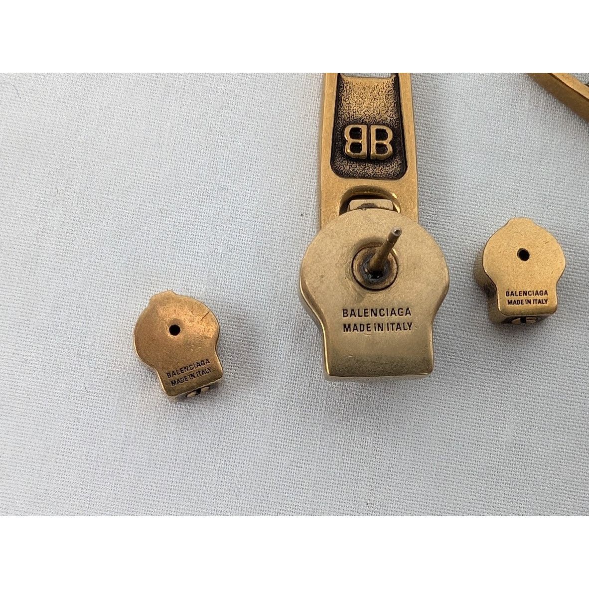 Balenciaga o1rshd1 Size: OS / Women's Zip Earrings Brass/Antique Gold Size ONE SIZE - 11 Thumbnail