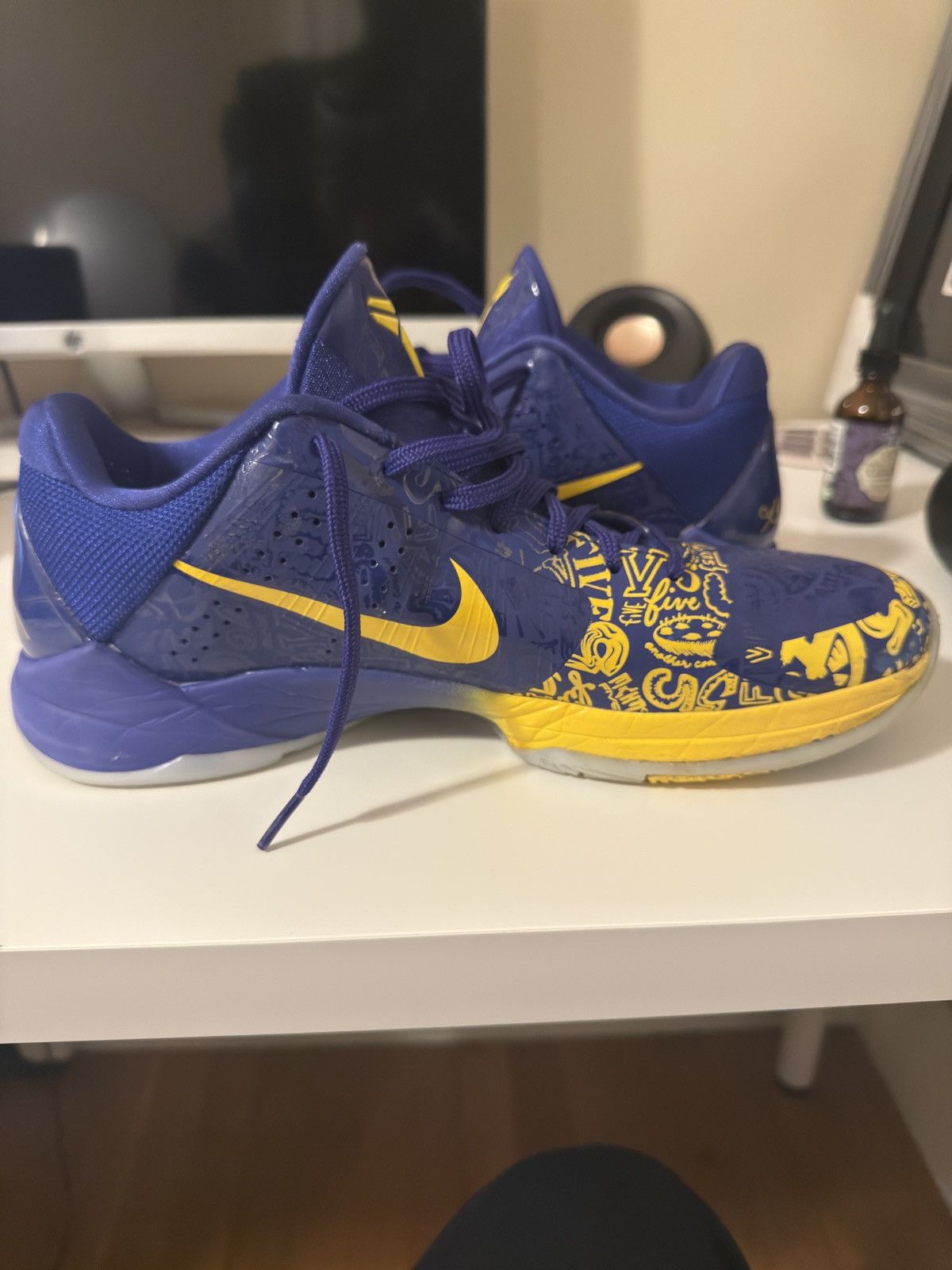 Nike Kobe V Protro ‘5 Rings’ Size US 11.5 / EU 44-45 - 10 Thumbnail