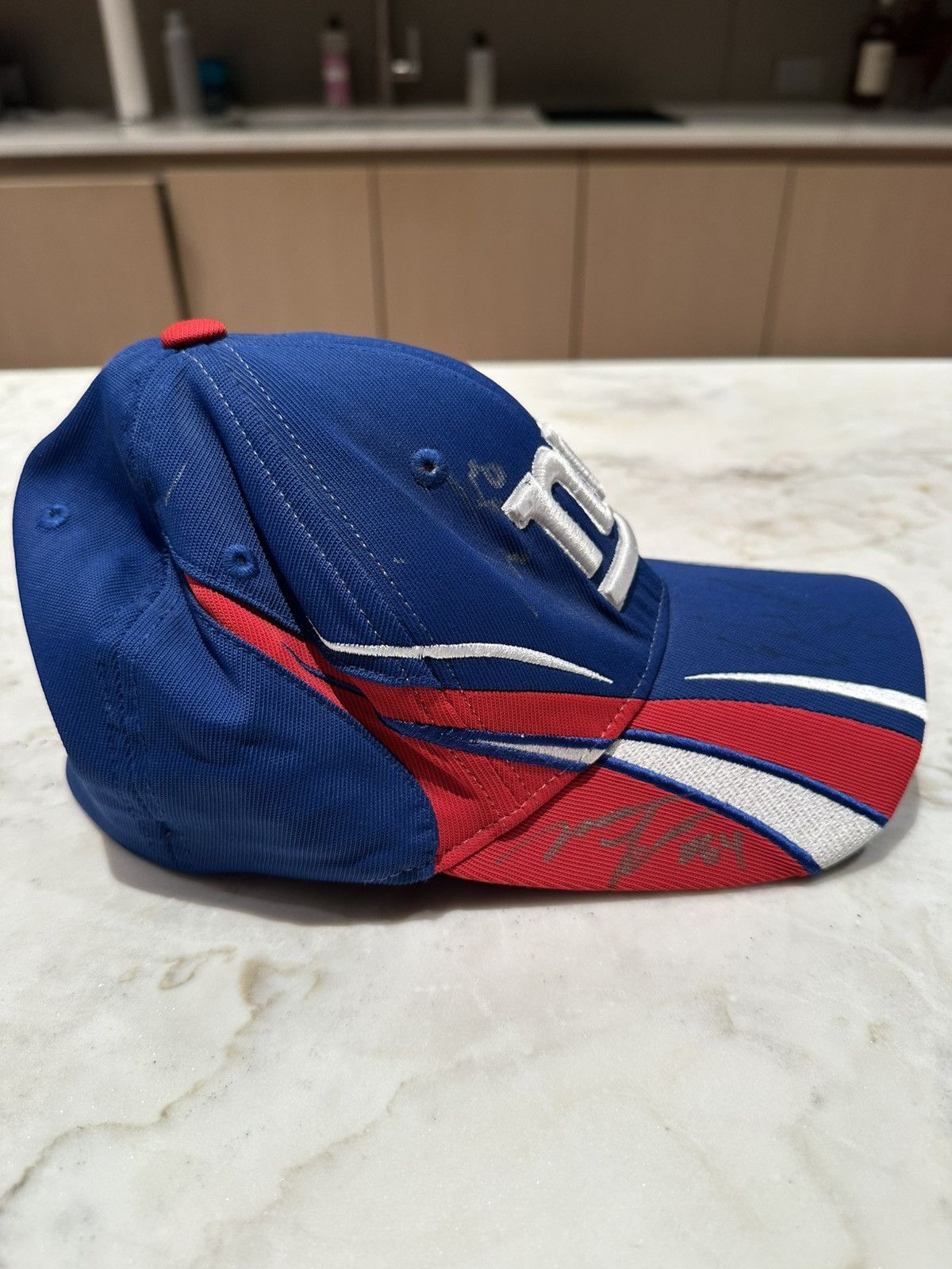 NFL NY Giants NFL Signed Hat Size ONE SIZE - 2 Thumbnail