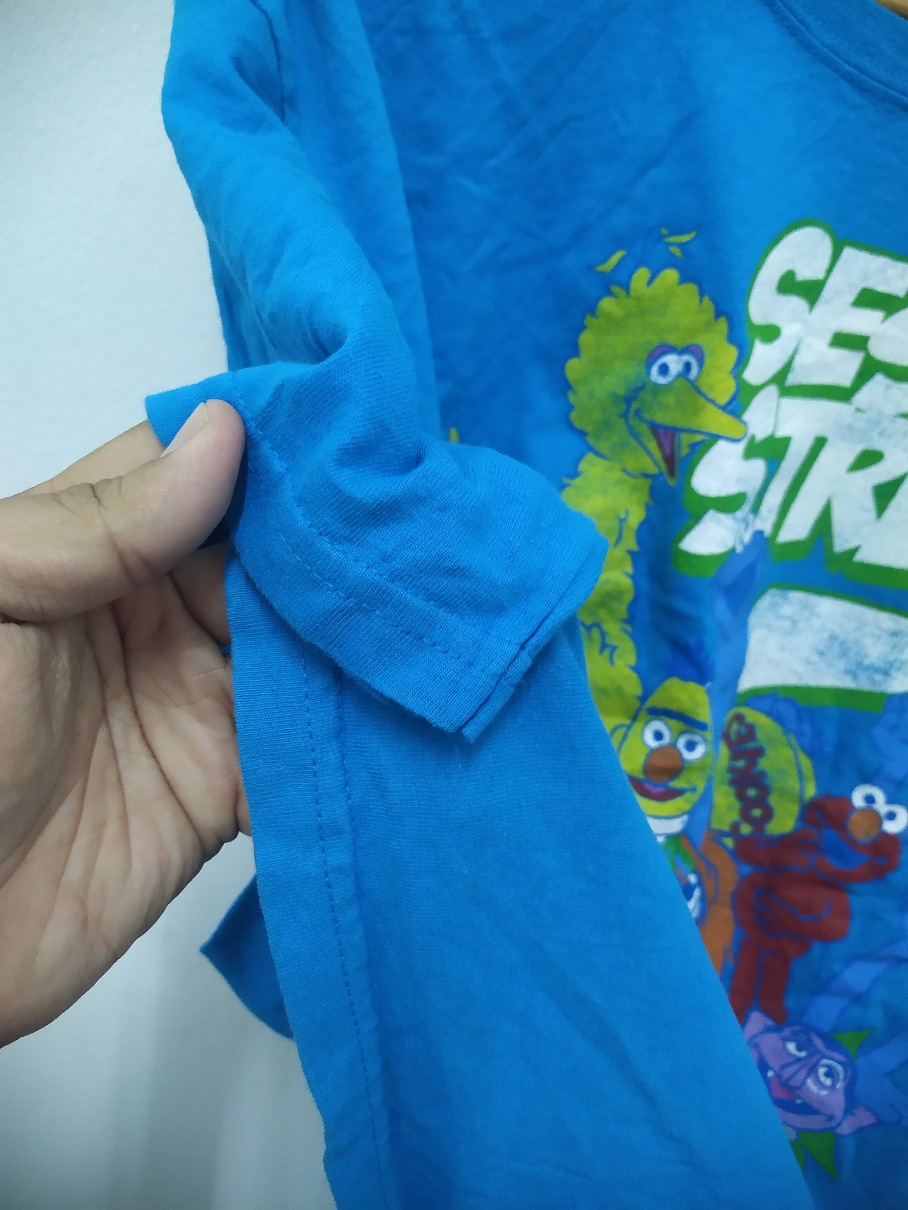 Cartoon Network Retro Sesame Street Characters Blue Graphic 90s/Y2K Vibe Size US L / EU 52-54 / 3 - 3 Thumbnail