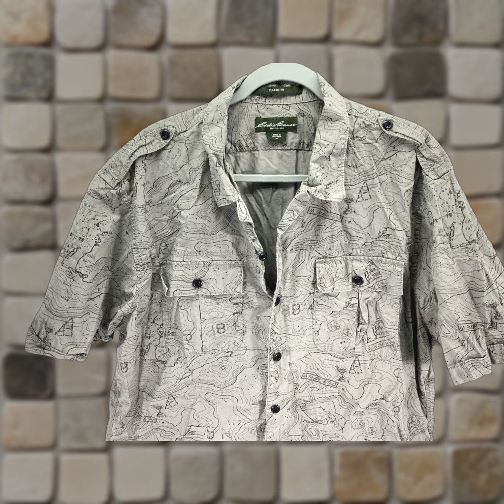 Eddie Bauer Eddie Bauer Camp Shirt Men XL Gray Rip Stop Canvas AOP Terrain Map Short Sleeve Button-Up Neck Collared Shirt Size US XL / EU 56 / 4 - 1 Thumbnail
