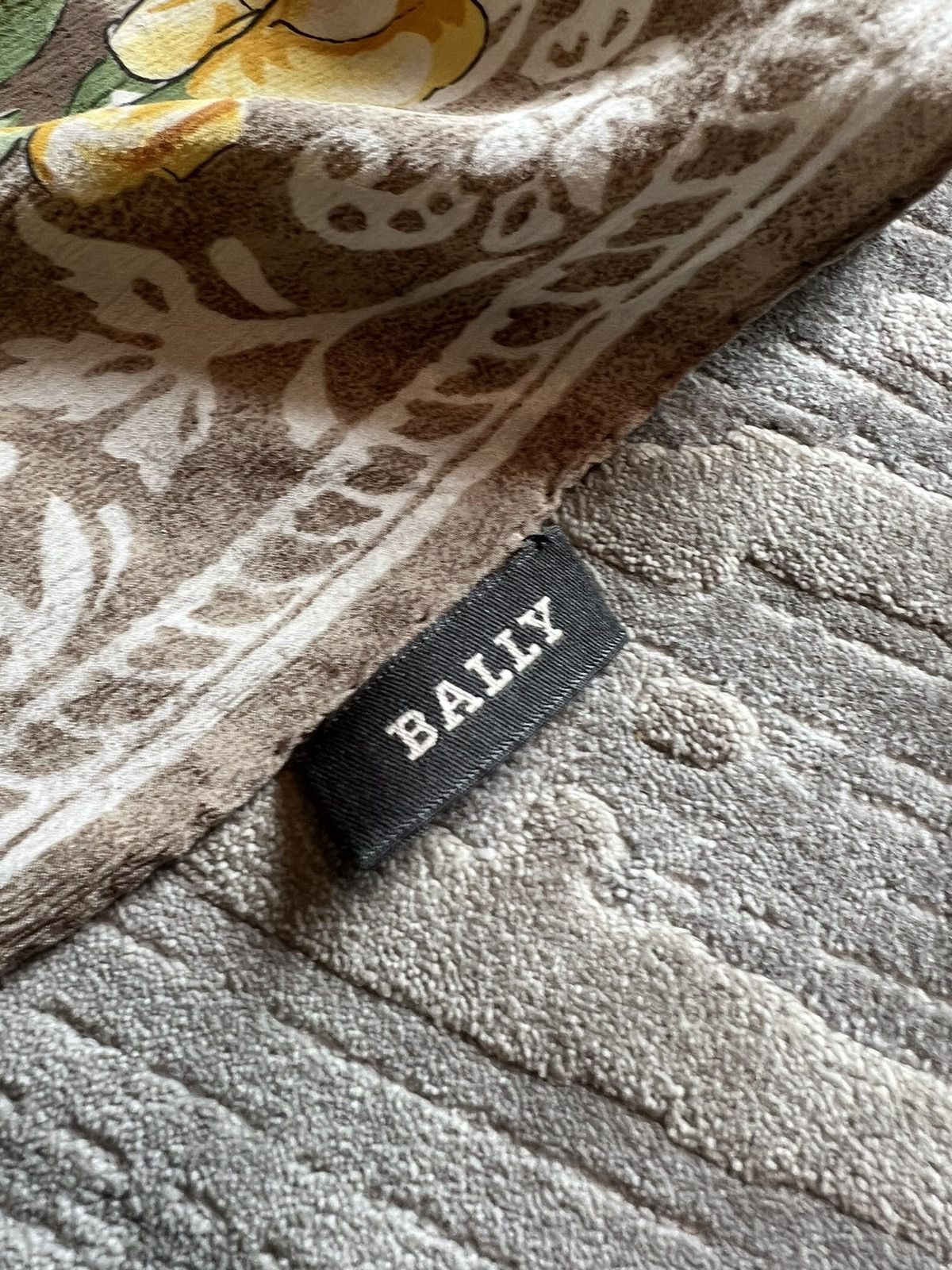 Bally Bally scarf luxury vintage streetwear Size ONE SIZE - 3 Thumbnail
