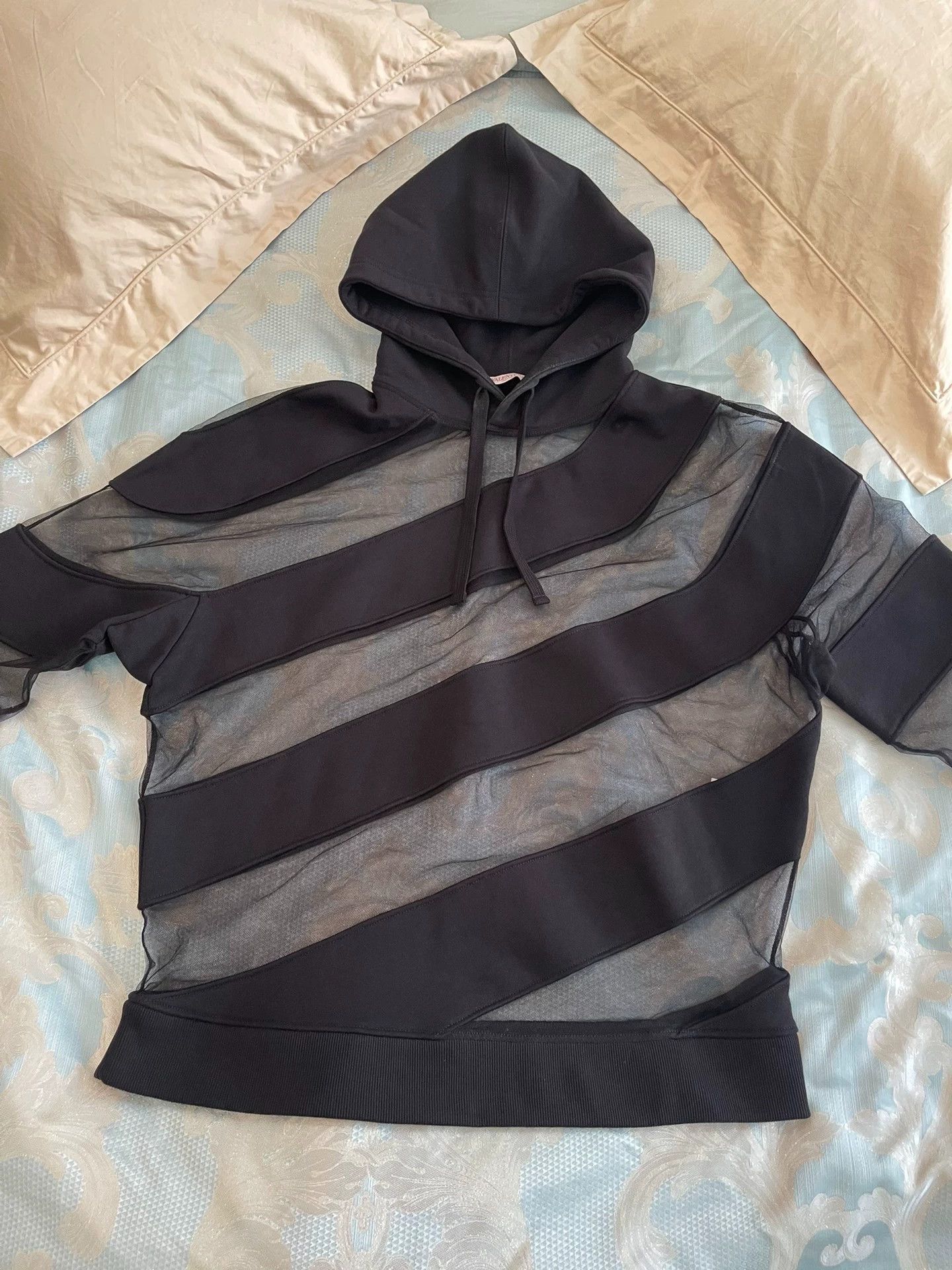 Valentino Valentino S (oversized) Mesh Panel Runway Sweatshirt 98New Size US S / EU 44-46 / 1 - 1 Thumbnail