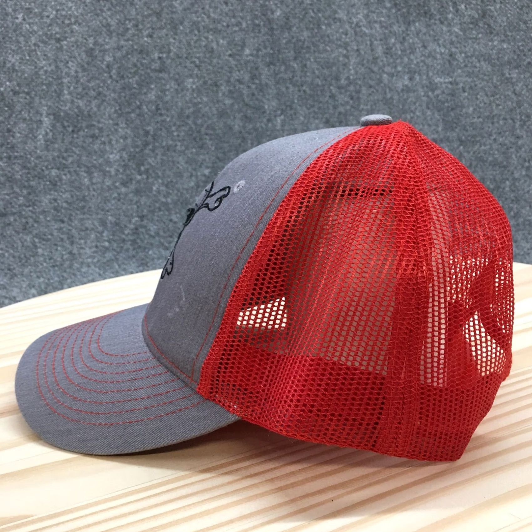 Logo 7 Sweet Caps Skull Trucker Hat Mens One Size Adjustable Gray Red Embroidered Logo Size ONE SIZE - 6 Thumbnail