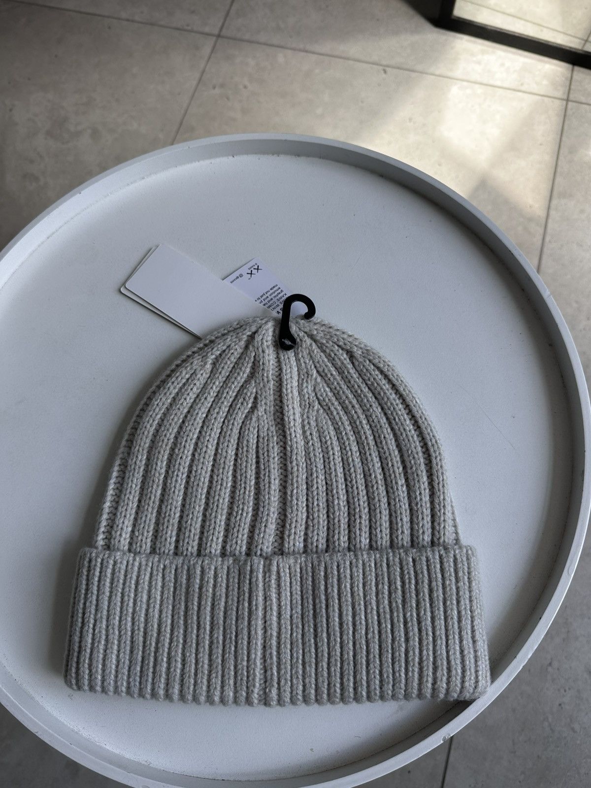 Kaws × Uniqlo Uniqlo x KAWS Heat Tech Beanie Size ONE SIZE - 3 Thumbnail