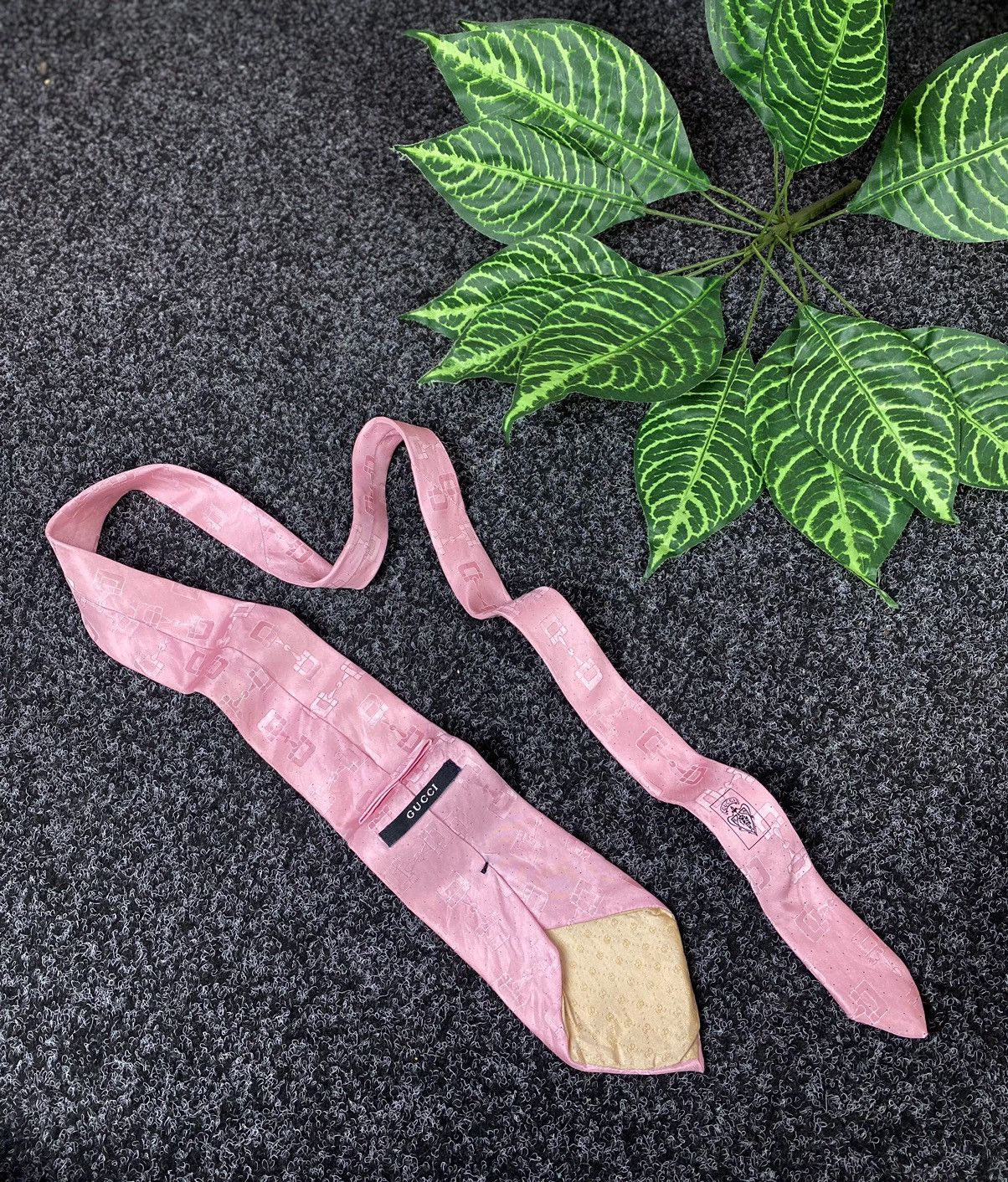 Pre-owned Gucci X Tom Ford Vintage Tie In Gucci Made In Italy In Pink