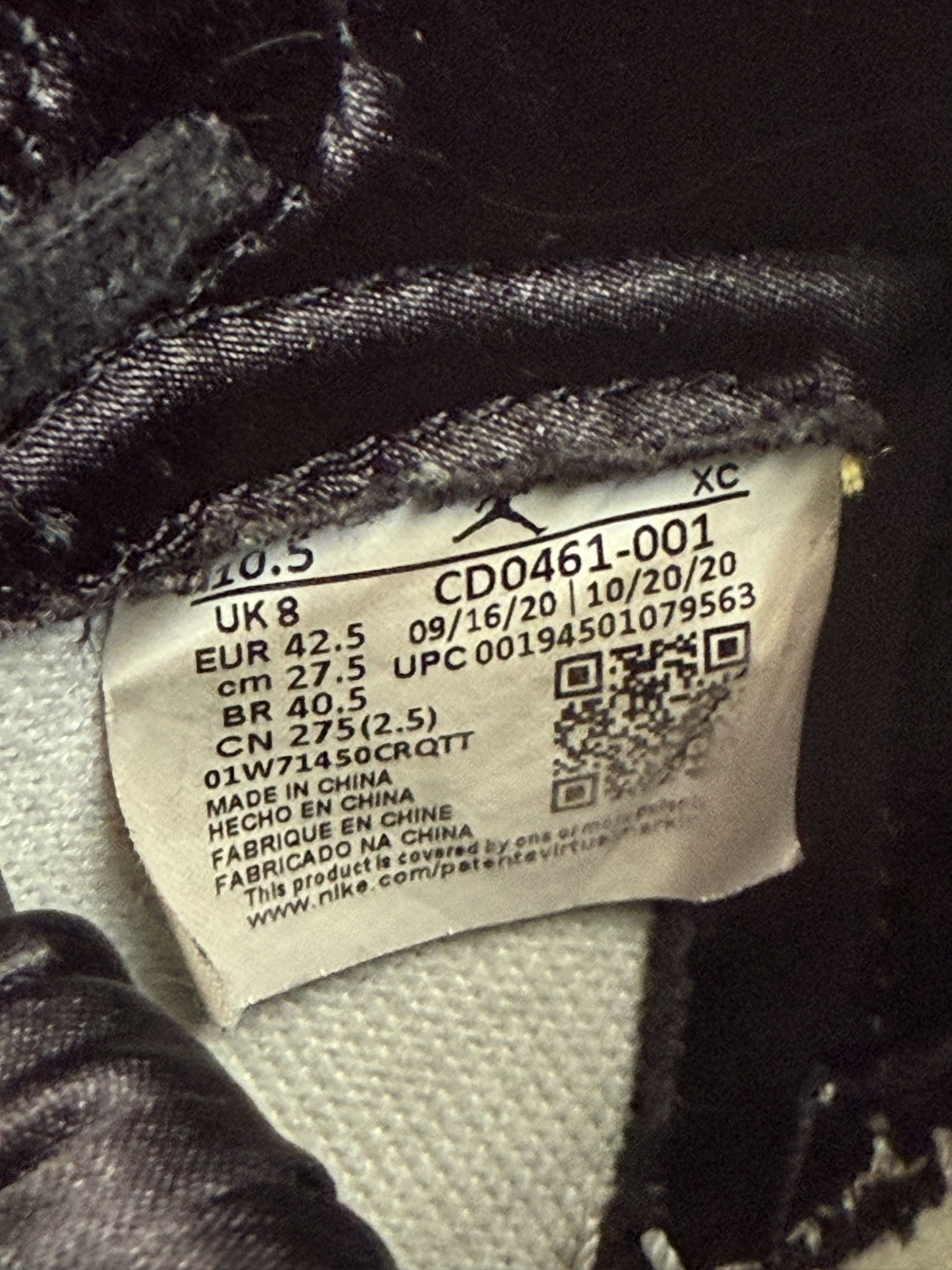 Nike *USED* Nike Air Jordan 1 Retro High OG Silver Toe W10.5 / M9 Size US 9 / EU 42 - 6 Thumbnail