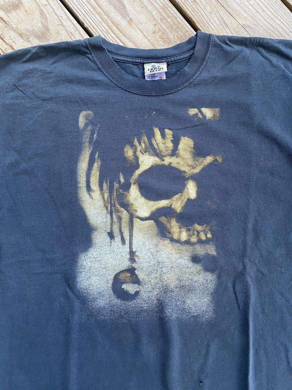 Liquid Blue Vintage Y2K Liquid Blue Skull Faded Black Tee Size US XL / EU 56 / 4 - 2 Thumbnail