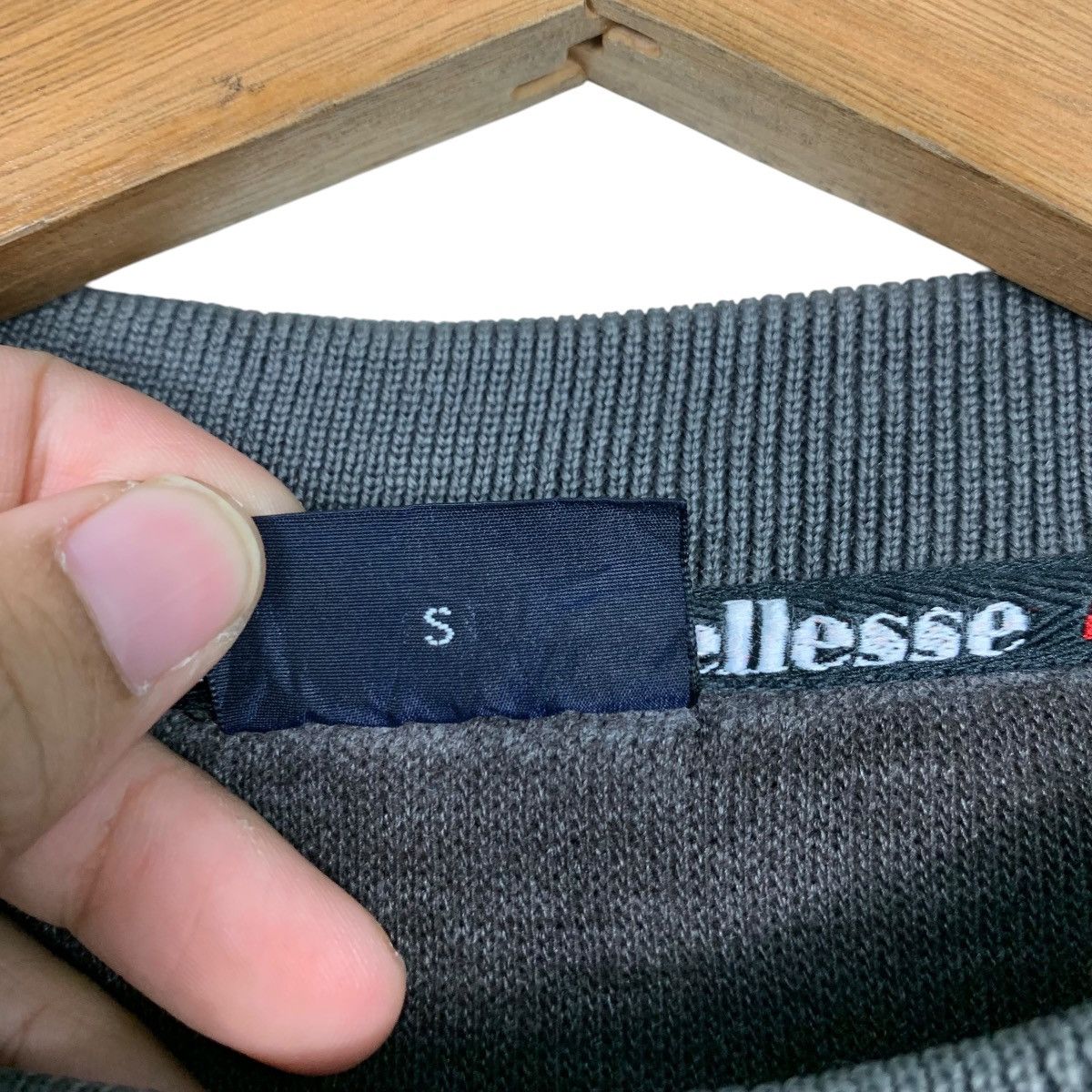 Ellesse ELLESSE Embroidery Small Logo Sweatshirt #1653-C74 Size US S / EU 44-46 / 1 - 13 Thumbnail