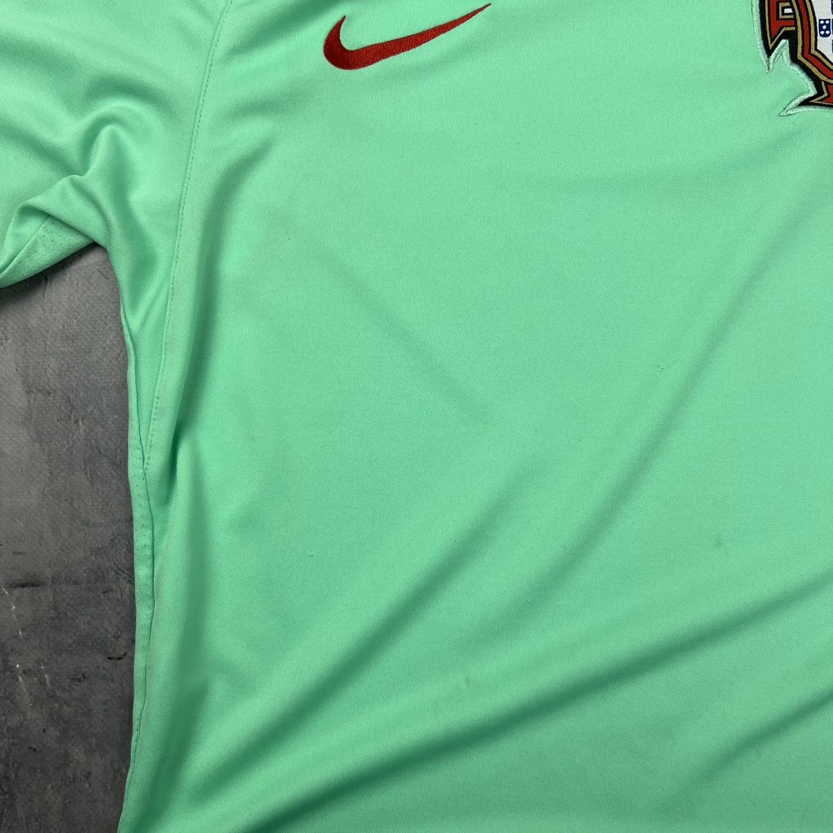 Other Rare! Portugal Nike Training Soccer Jersey Shirt 00s Size US S / EU 44-46 / 1 - 8 Thumbnail