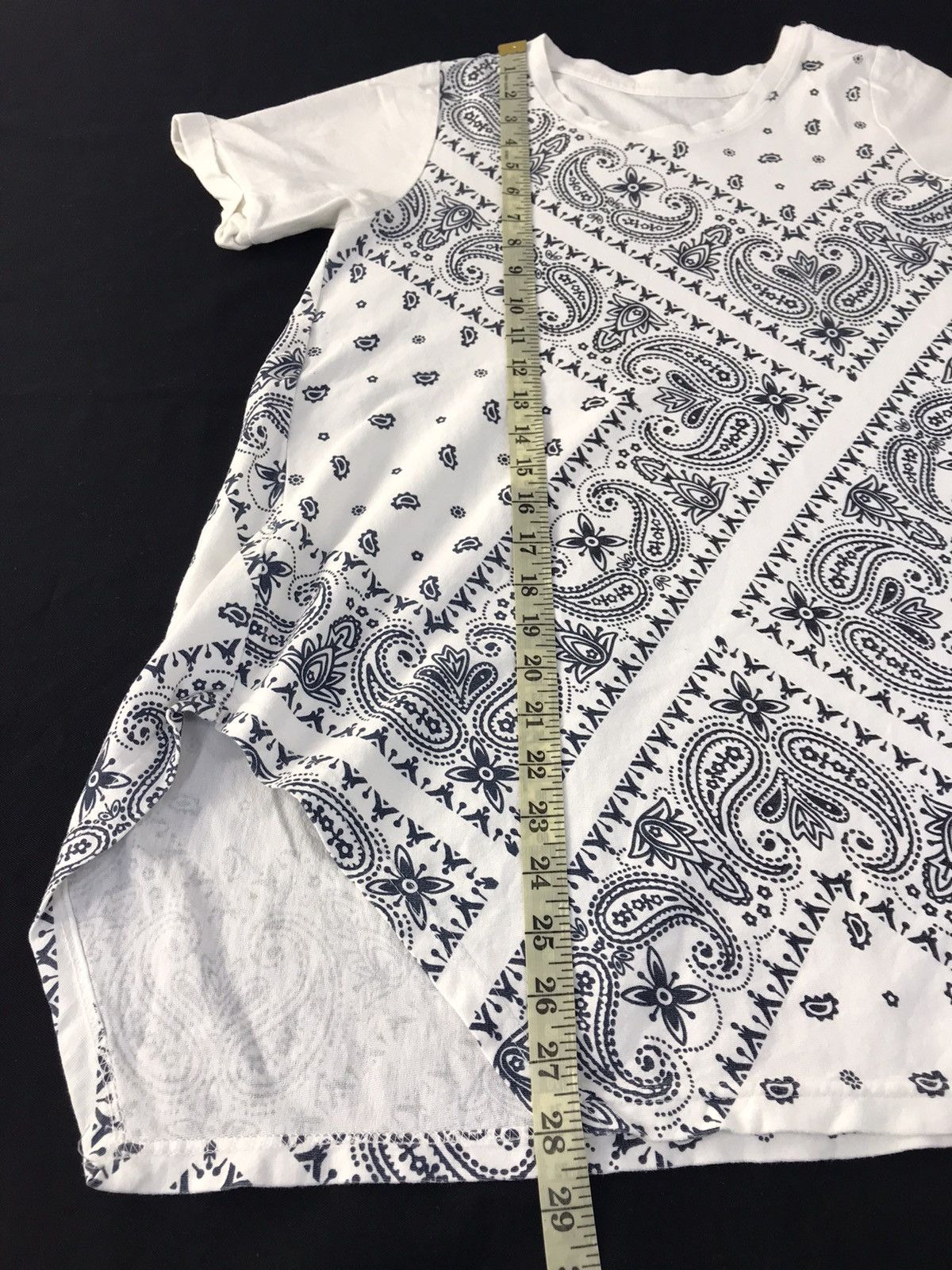 Japanese Brand Vintage Japanese Brand Paisley Printed Tee Girl Youth Wear Size S / US 4 / IT 40 - 8 Thumbnail