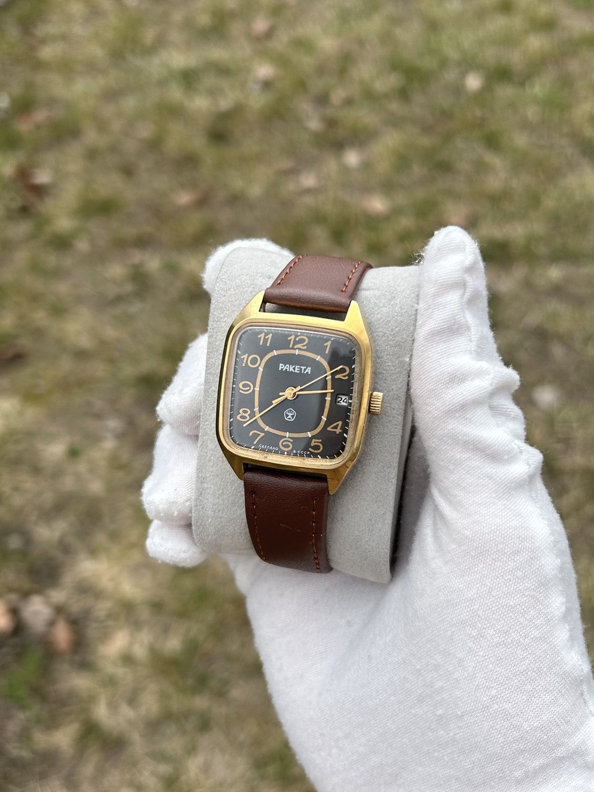 Vintage Vintage Watch Raketa USSR Soviet Mechanical 1980s Size ONE SIZE - 3 Thumbnail