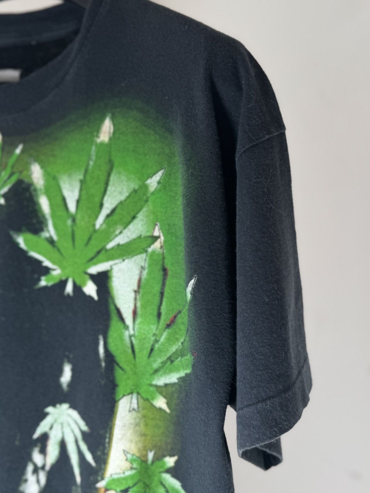 Bob Marley Vintage 1999 BOB MARLEY OVERPRINTED WEED RAP TEE Size US L / EU 52-54 / 3 - 7 Thumbnail