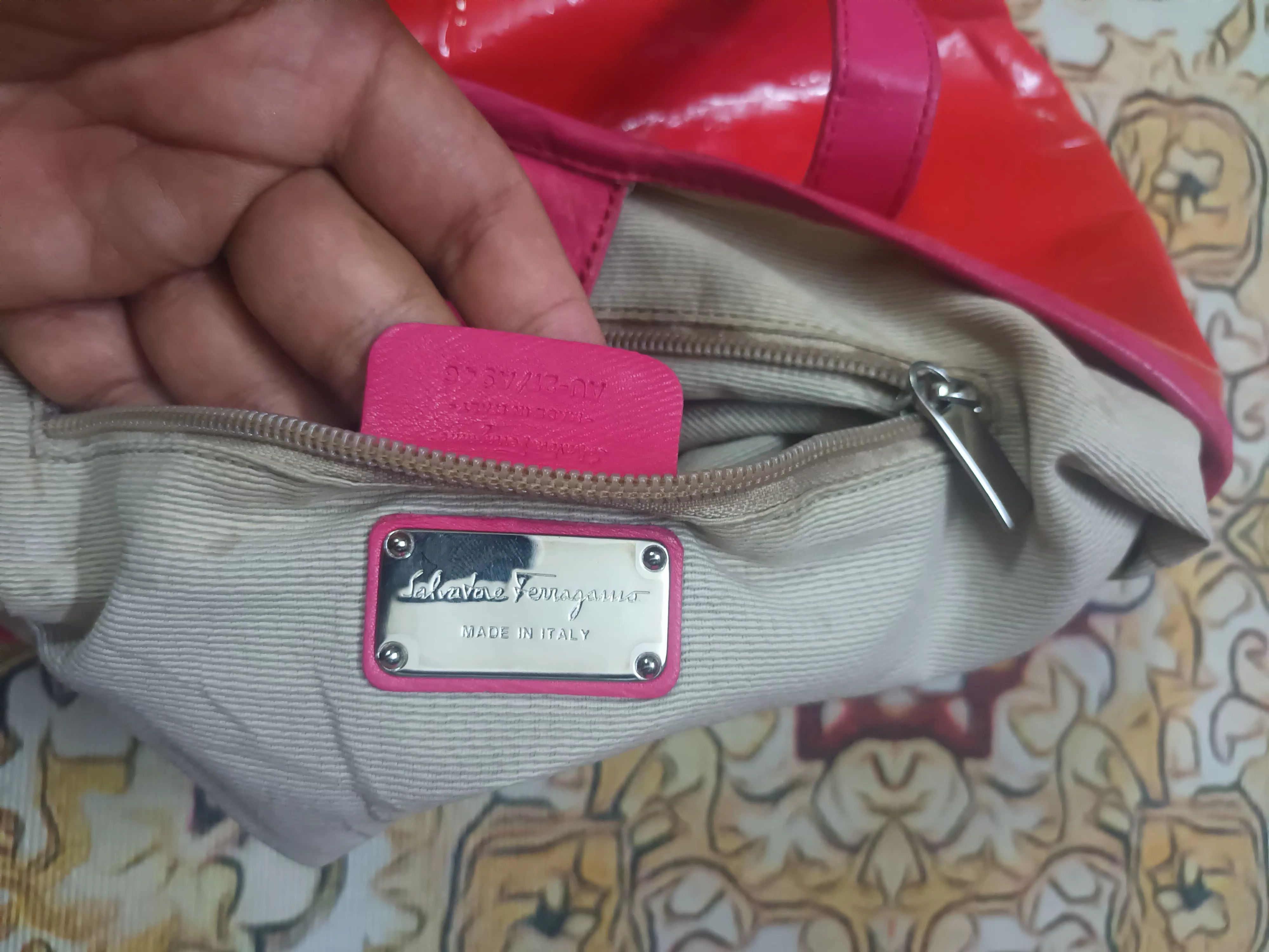 Salvatore Ferragamo 🔥 SALVATORE FERRAGAMO MADE IN ITALY TOTE BAG 🔥 Size ONE SIZE - 9 Thumbnail