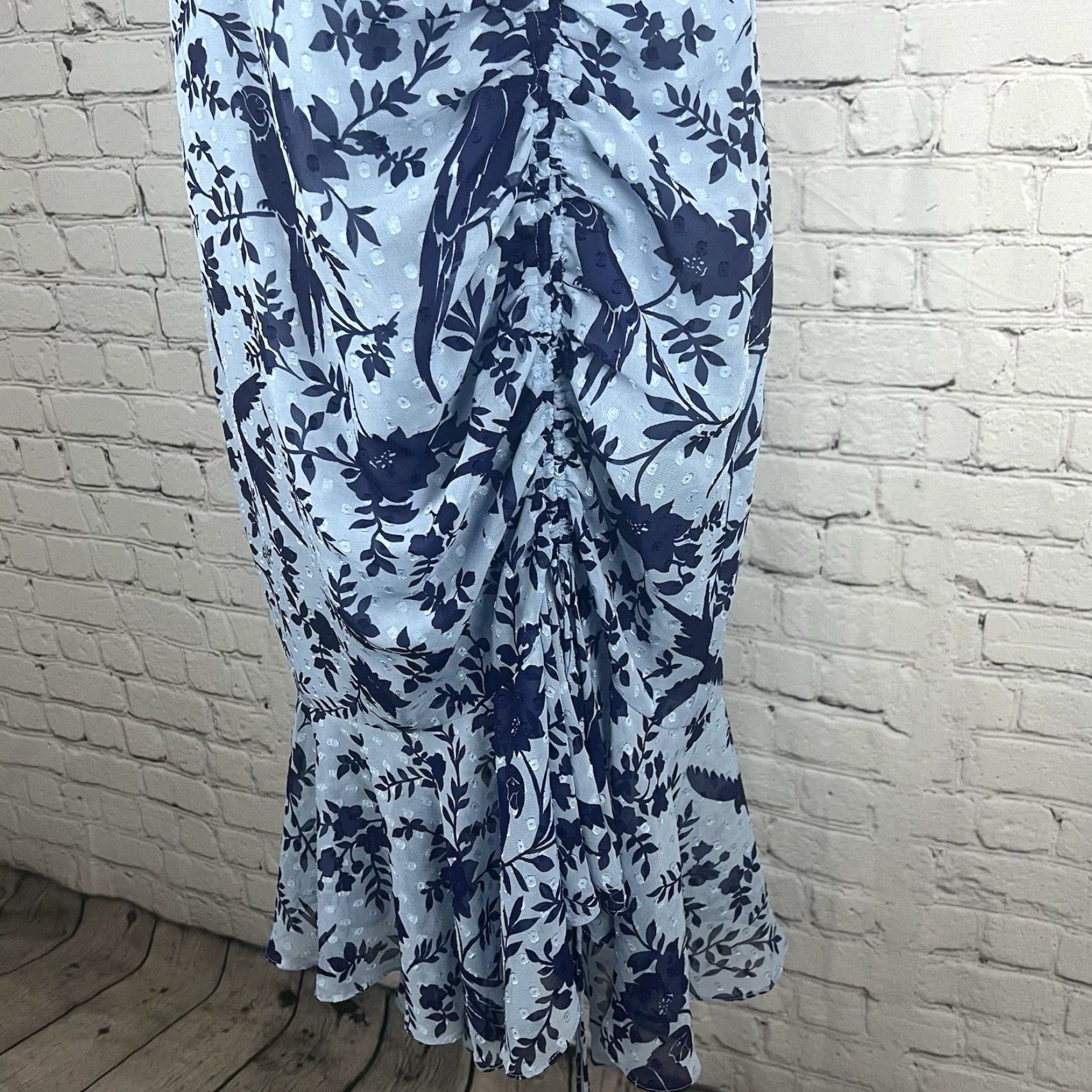 Vintage Eliza J Dress Blue Macaw Bird Floral Sleeveless Textured Ruching Midi Trumpet V-Neck Zip 8 Womens Party/Cocktail, Bridal, Formal, Casual, Wedding Size M / US 6-8 / IT 42-44 - 6 Thumbnail