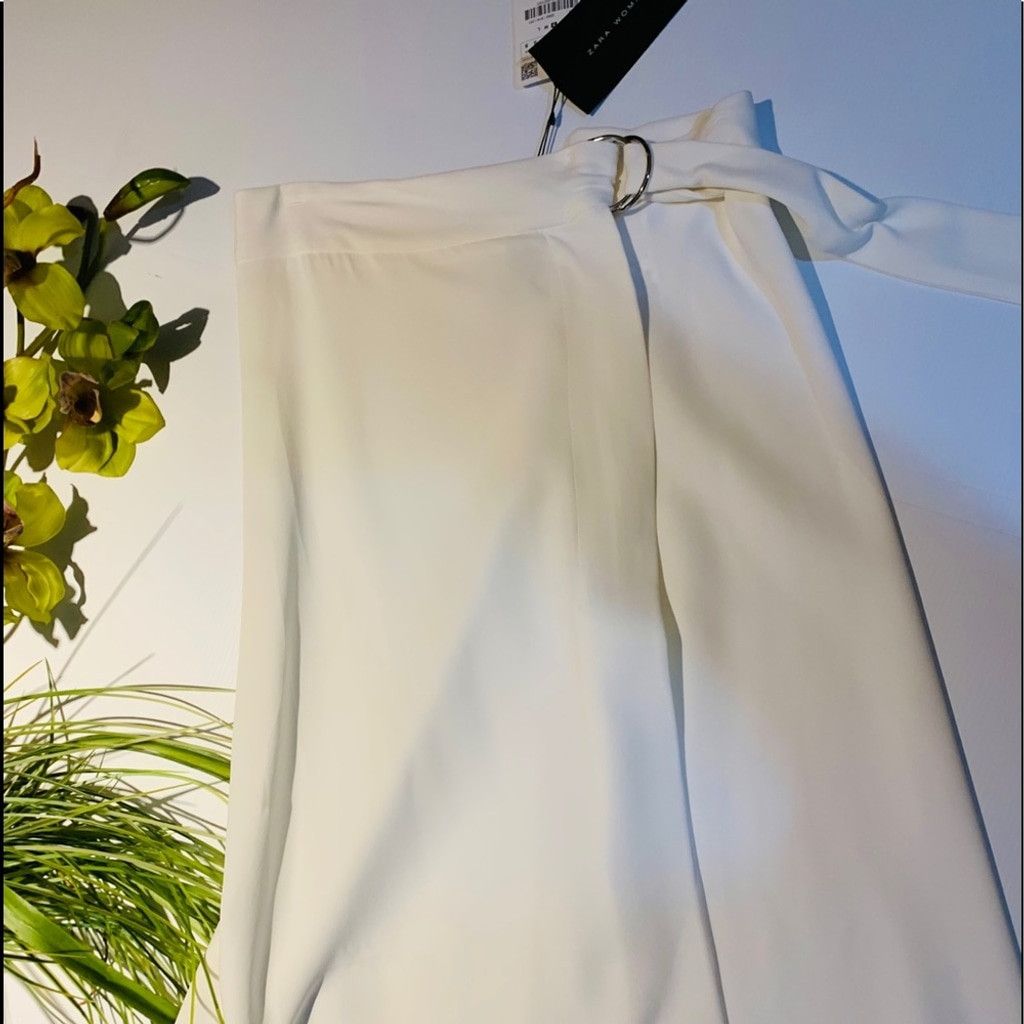 Zara Zara Woman BN white skirt Dize S with side slit Size 26" / US 2 / IT 38 - 1 Thumbnail