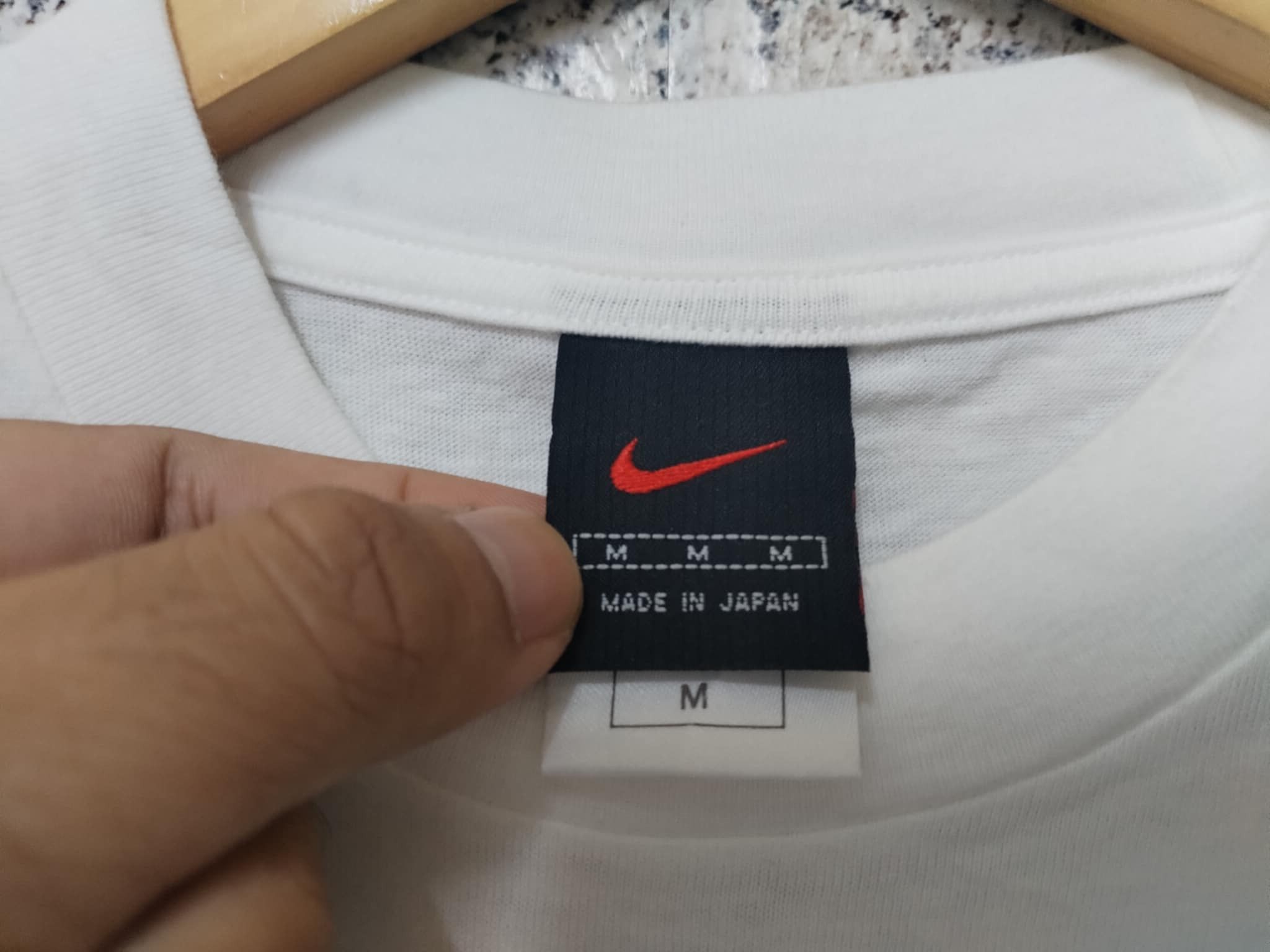 Nike Thrashed Sun Faded Nike Shirt Distressed Grunge Band Size US M / EU 48-50 / 2 - 4 Thumbnail