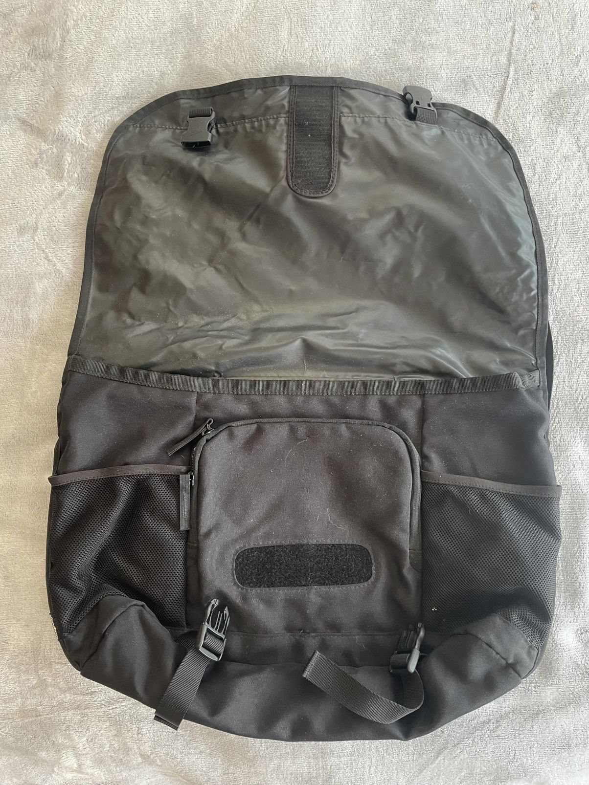 Vintage Vintage Nike Techwear Big Acg Gorpcore Sling Bag Messenger Size ONE SIZE - 3 Thumbnail