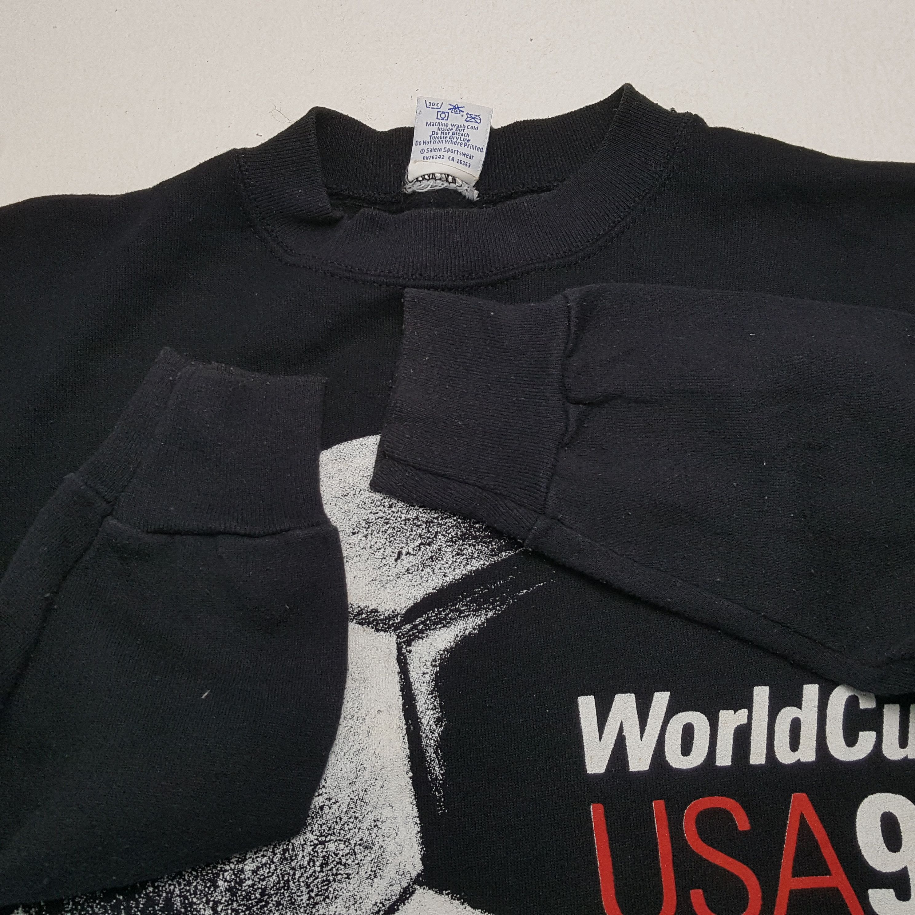 Vintage Vintage 90s WORLD CUP USA 1994 Promotion Sweatshirts Size US L / EU 52-54 / 3 - 8 Thumbnail