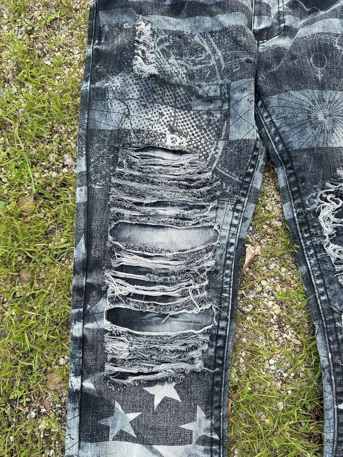 Tornado Mart STEALS🔥SWITCH REMARKABLE JEANS RIPPED FULL PRINT DENIM PANTS Size US 32 / EU 48 - 3 Thumbnail