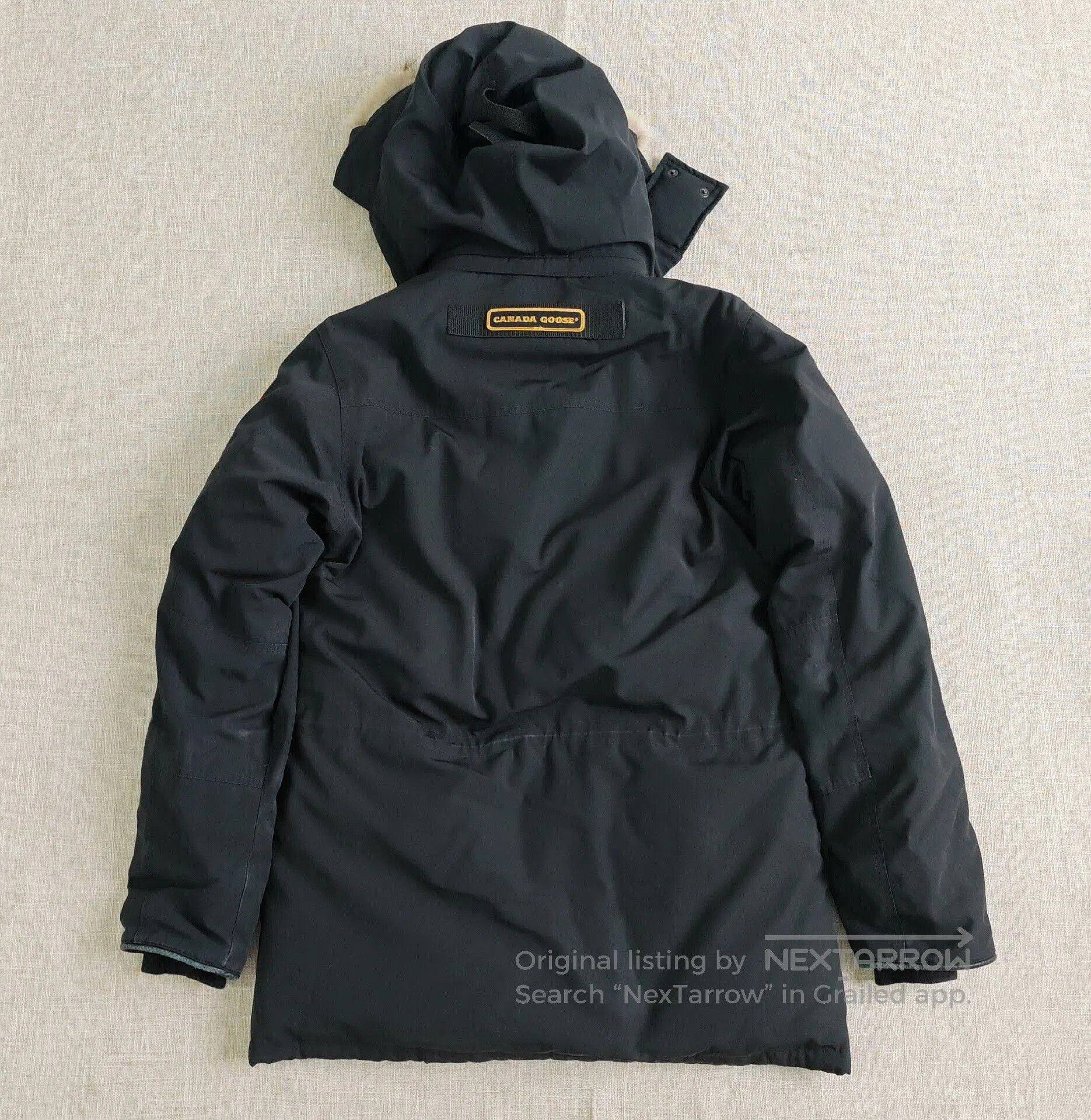 Canada Goose Canada Goose Men's Down Jacket Fur Collar. Size US L / EU 52-54 / 3 - 6 Thumbnail