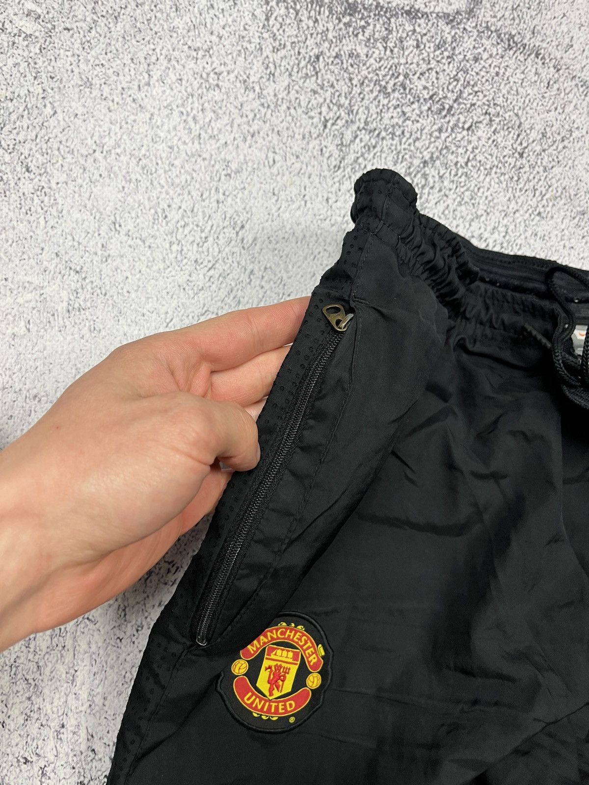 Nike Vintage Y2k Nike Manchester United Nylon Track Pants Drill Size US 30 / EU 46 - 18 Thumbnail