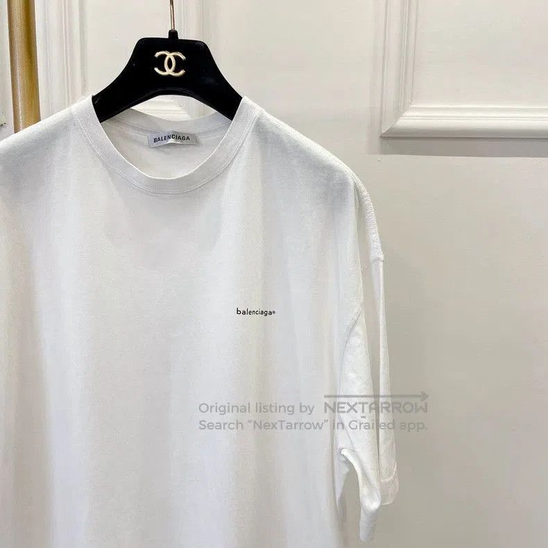 Balenciaga Balenciaga White T. Size US S / EU 44-46 / 1 - 3 Thumbnail