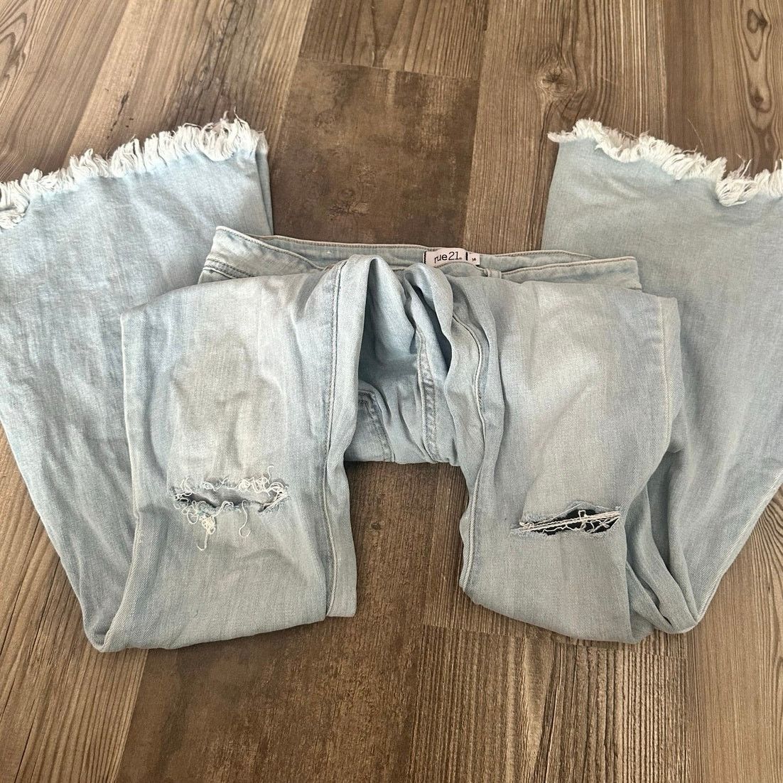 rue21 rue 21 light blue bell bottom high waisted jeans Size 36" / US 14 / IT 50 - 2 Thumbnail