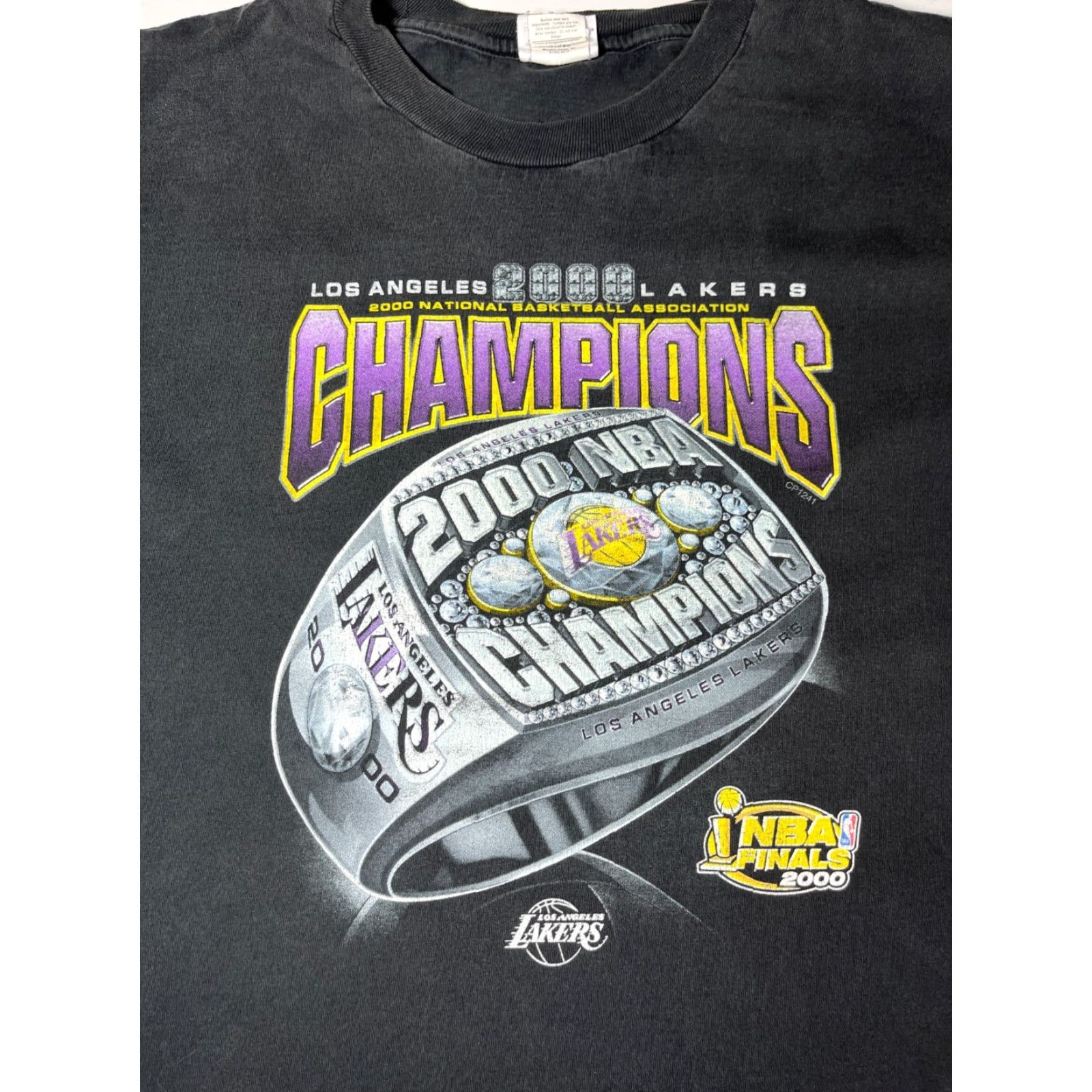 Champion Champion LA Lakers 2000 NBA Champions T-Shirt XL Men’s Vintage Black Cotton Crew Neck Short Sleeve, Size XL, Football? Size US XL / EU 56 / 4 - 4 Thumbnail