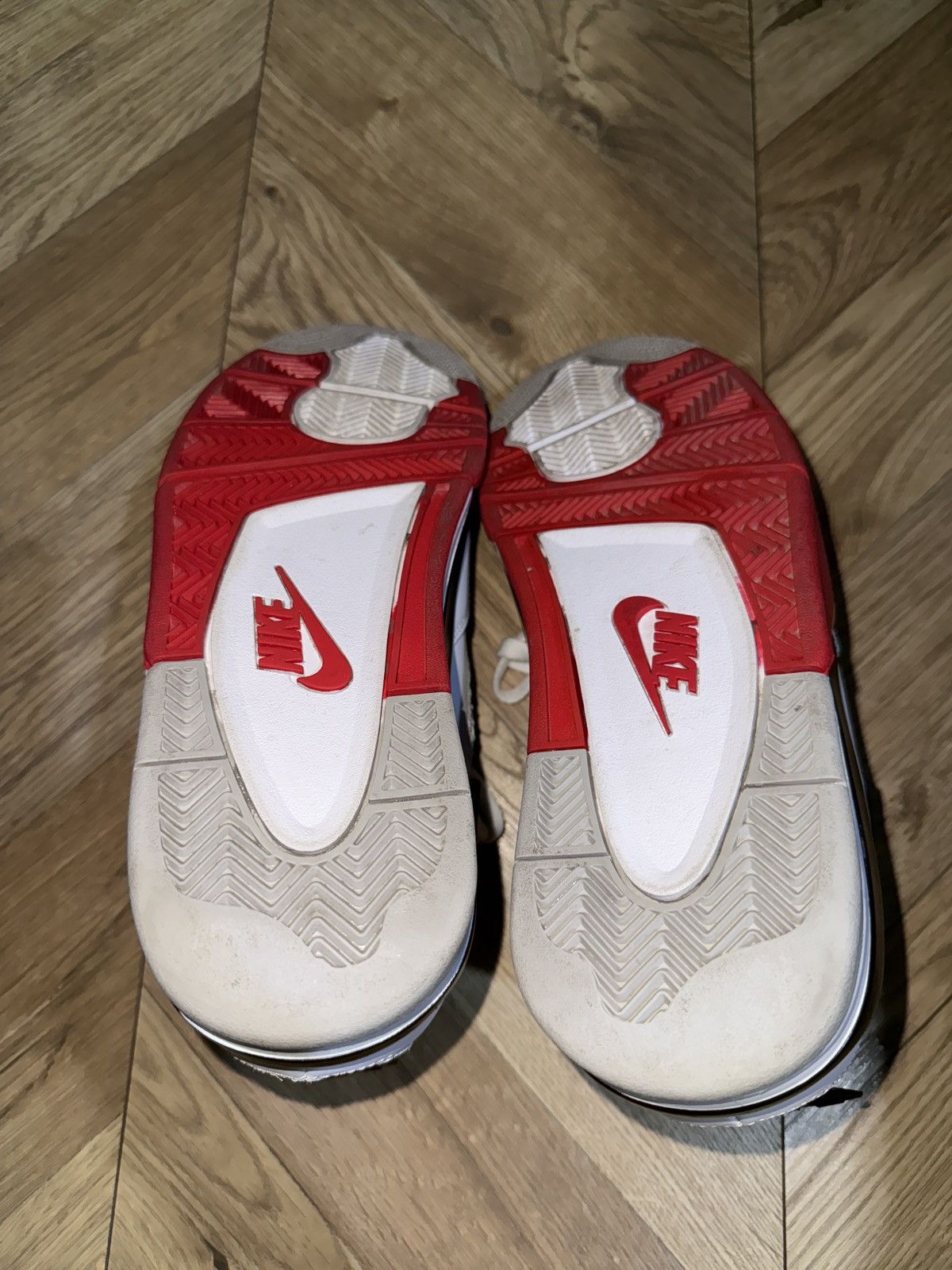 Jordan Brand JORDAN 4 Fire red Size 9.5US 2020 Size US 9.5 / EU 42-43 - 8 Thumbnail
