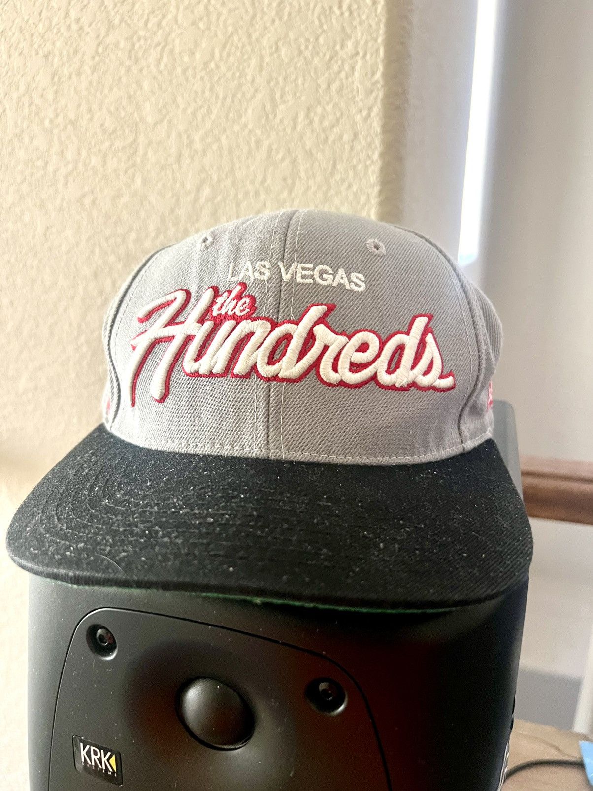 The Hundreds × Vintage Vintage The Hundreds “Las Vegas, KNYEW” collab hat Size ONE SIZE - 1 Thumbnail