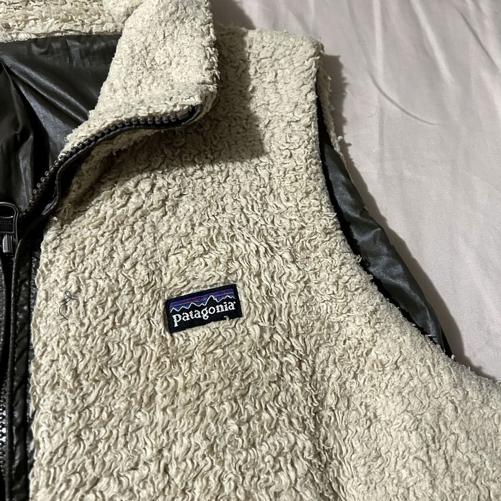 Patagonia Patagonia Los Gatos Reversible Sherpa Fleece Vest Women S Cream Size S / US 4 / IT 40 - 5 Thumbnail