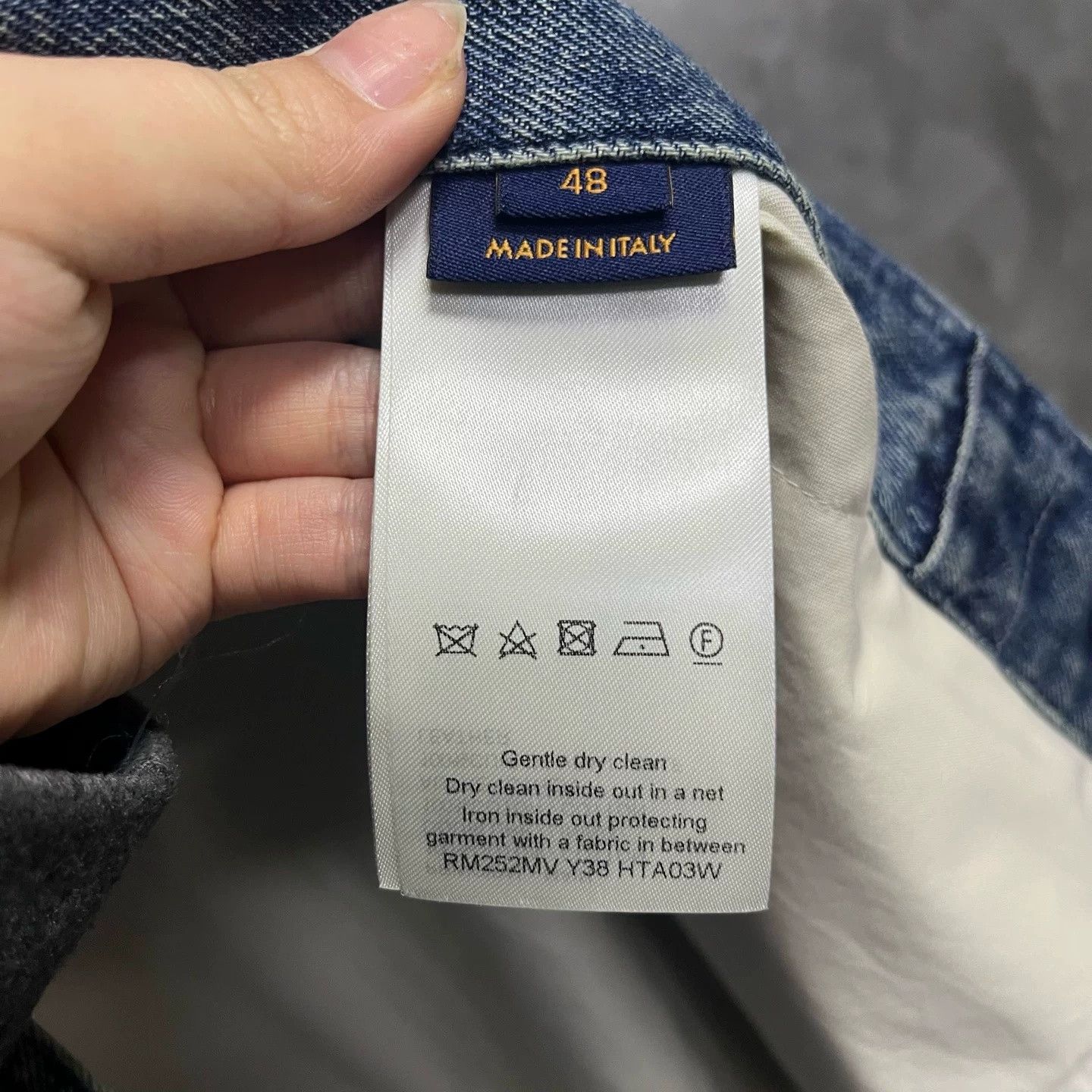 Louis Vuitton Louis Vuitton Blue Logo Denim Jacket Size US M / EU 48-50 / 2 - 3 Thumbnail