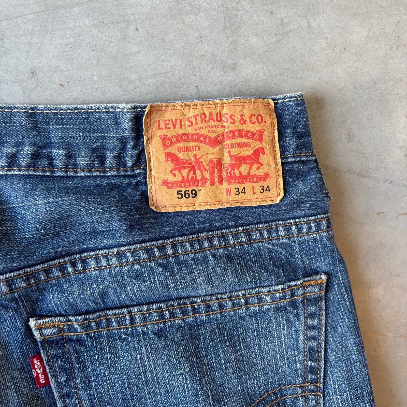 Levi's Vintage Levi’s 569 washed baggy jeans Size US 34 / EU 50 - 3 Thumbnail