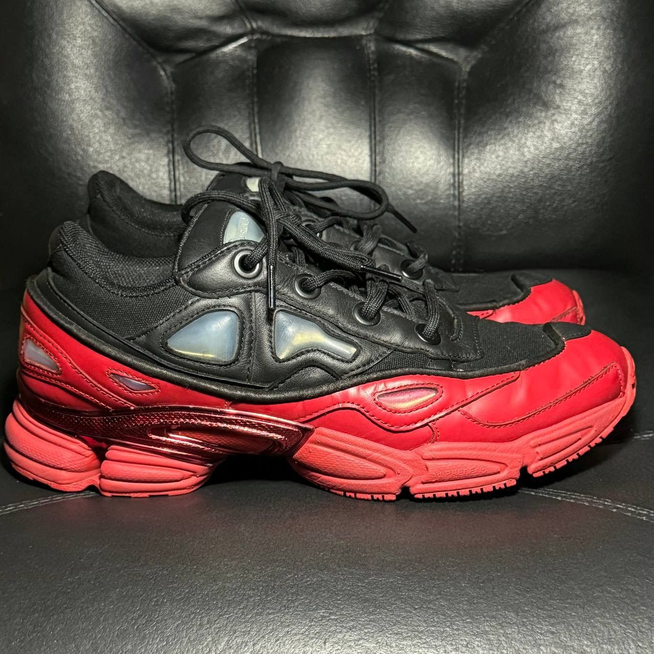 Adidas × Raf Simons 9,5us Adidas Raf Simons ozweego Scarlet Corn black Size US 9.5 / EU 42-43 - 1 Thumbnail