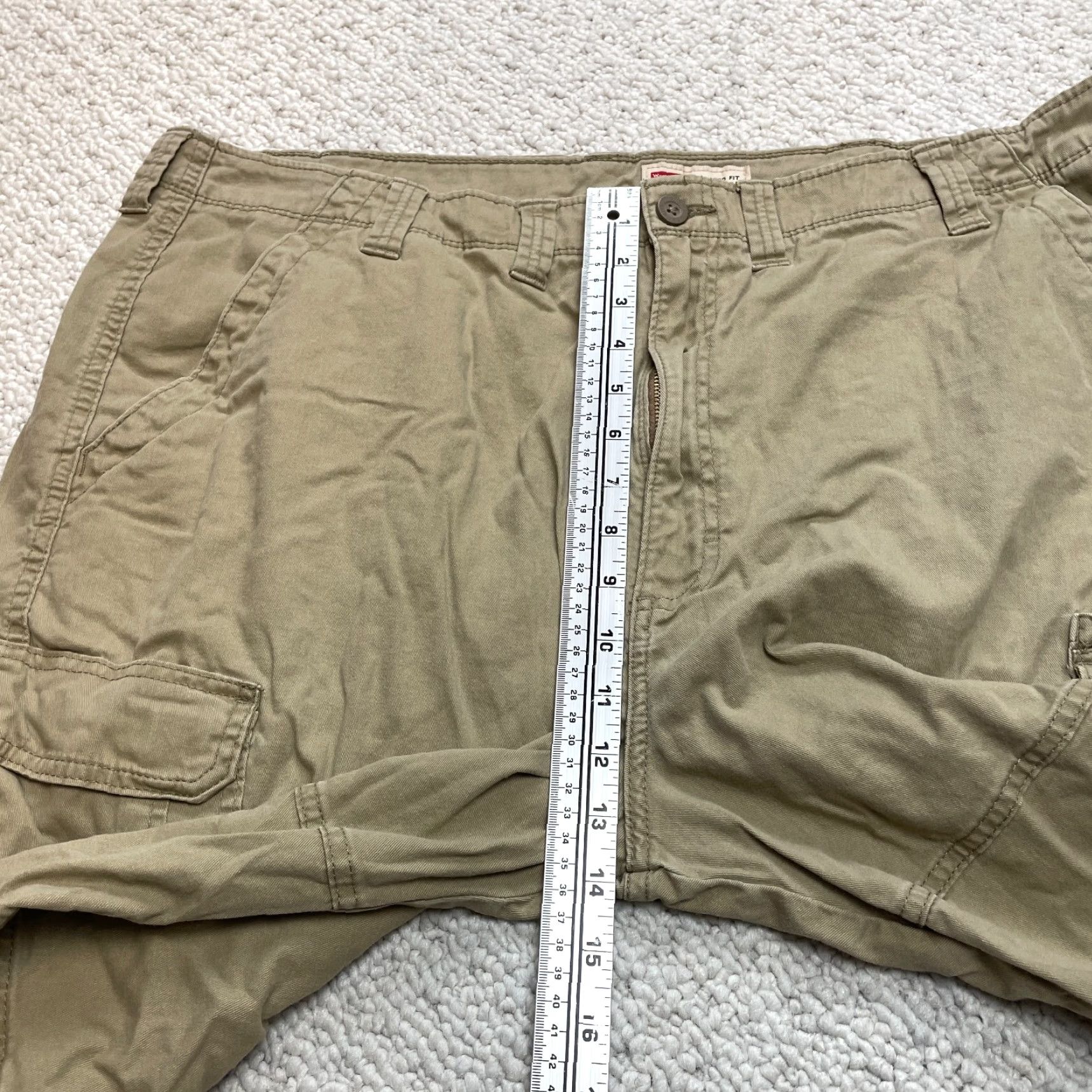 Wrangler Wrangler Cargo Shorts Mens 44 Relaxed Fit Beige Brown Pockets Inseam 910" Adult Size US 44 / EU 60 - 6 Thumbnail