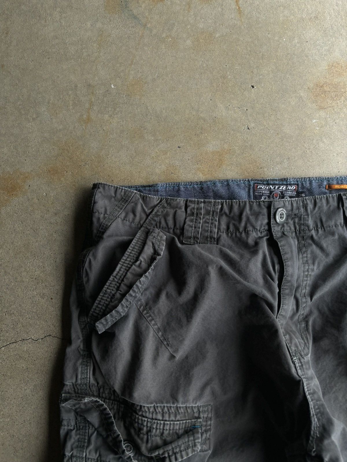 Point Zero × Vintage Crazy Vintage Point Zero Grey Cargo Shorts Cargo Shorts Size US 34 / EU 50 - 4 Thumbnail
