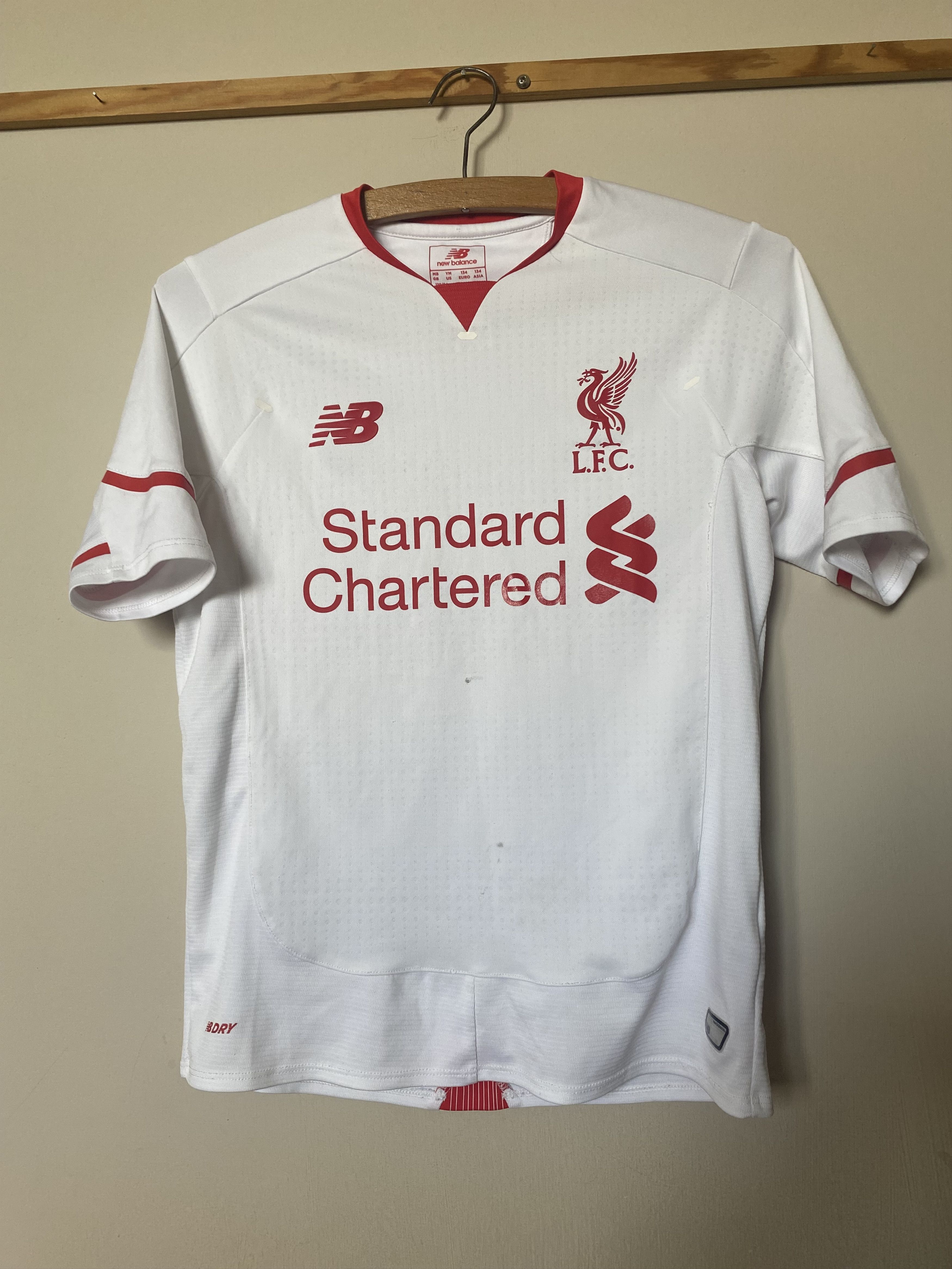 New Balance LIVERPOOL F.C. 2015 - 2016 - New Balance - kids - 134 Size US XXS / EU 40 - 1 Thumbnail